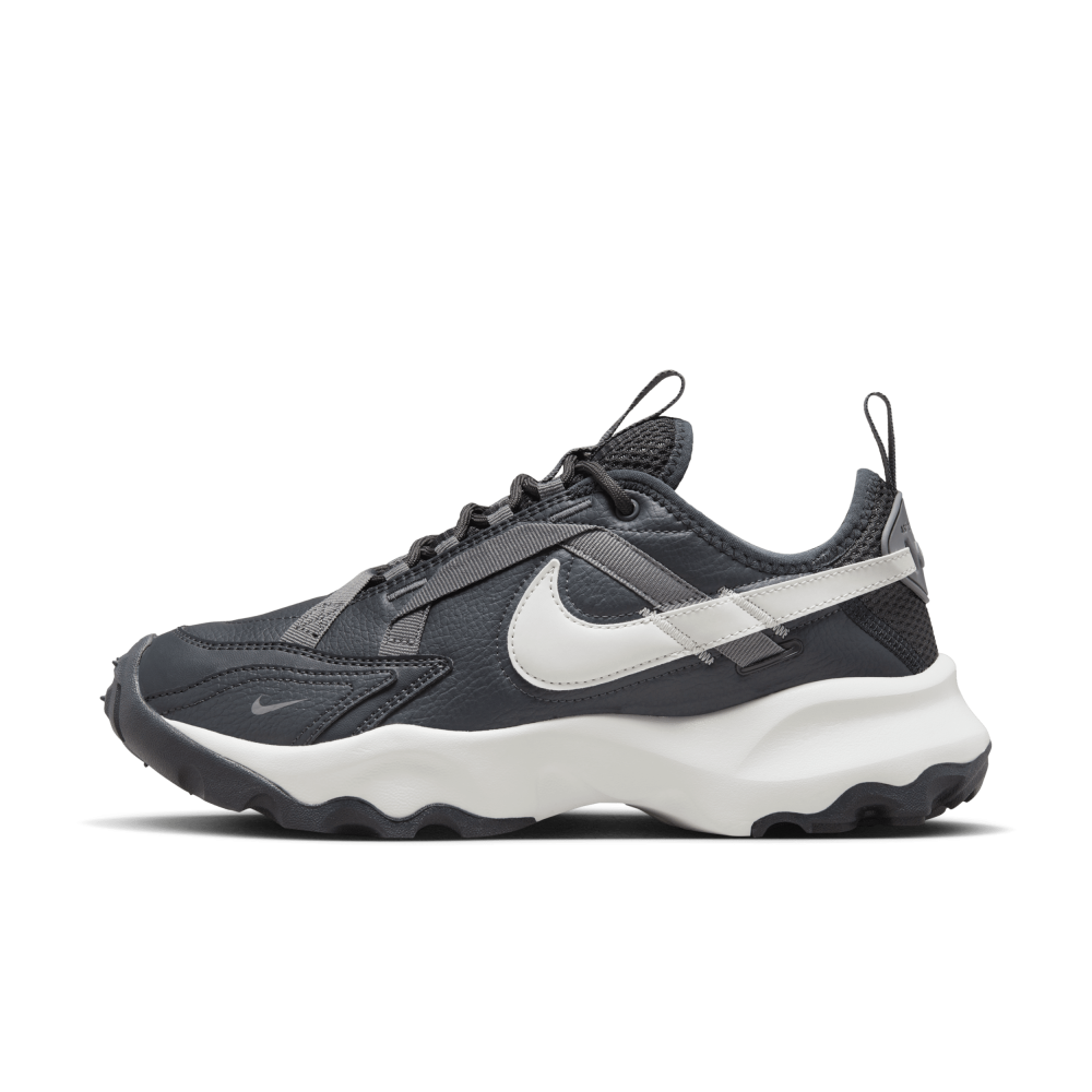 Nike TC 7900 DD9682-001 / grau