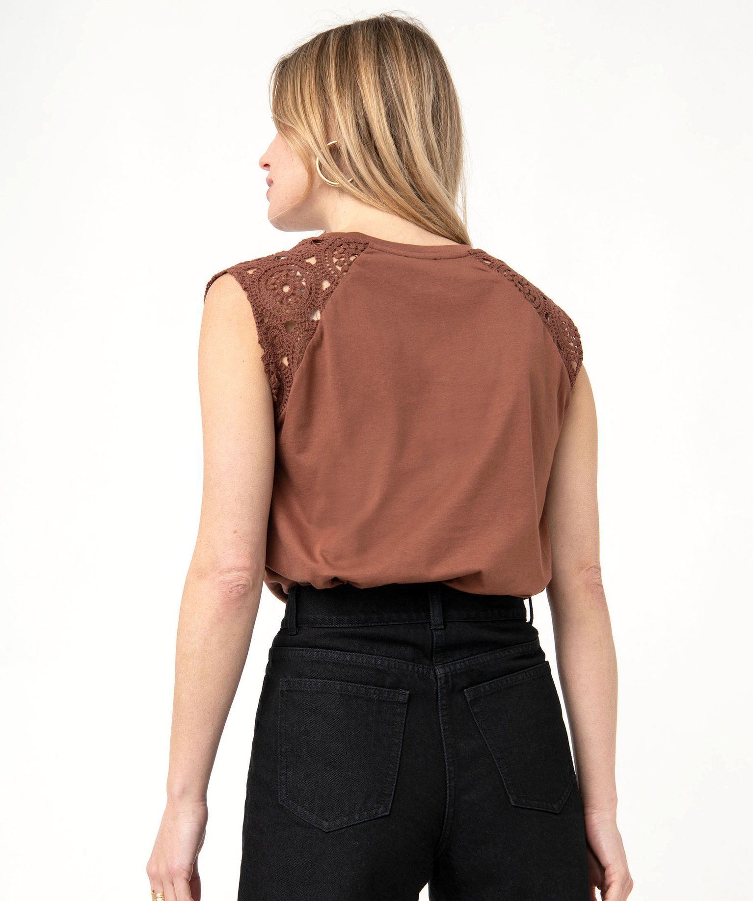 Tee-shirt sans manches en coton avec épaules en crochet femme marron | GEMO
