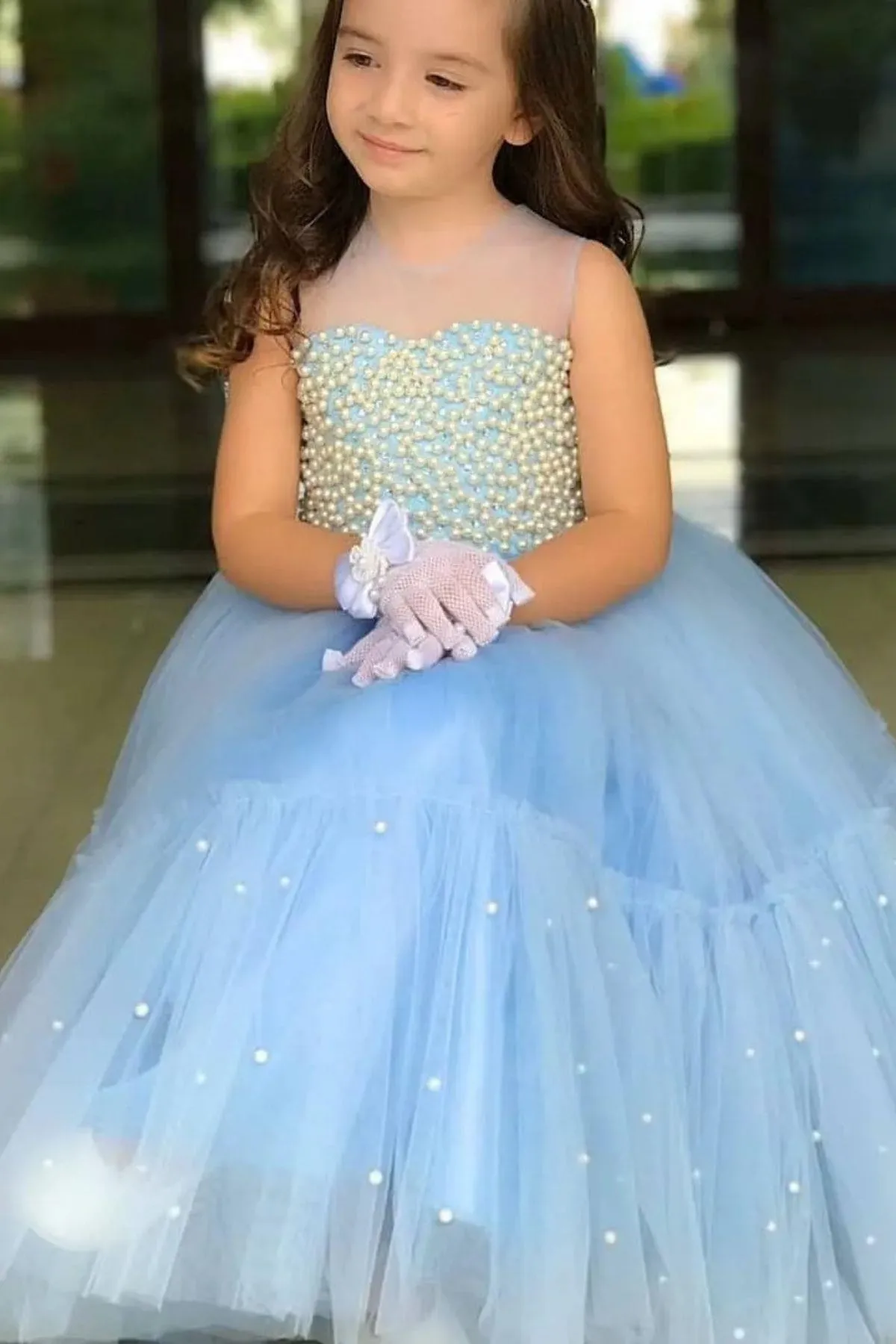 Riccotarz  Blaues Abendkleid für Mädchen mit transparentem Kragen und Perlendetail