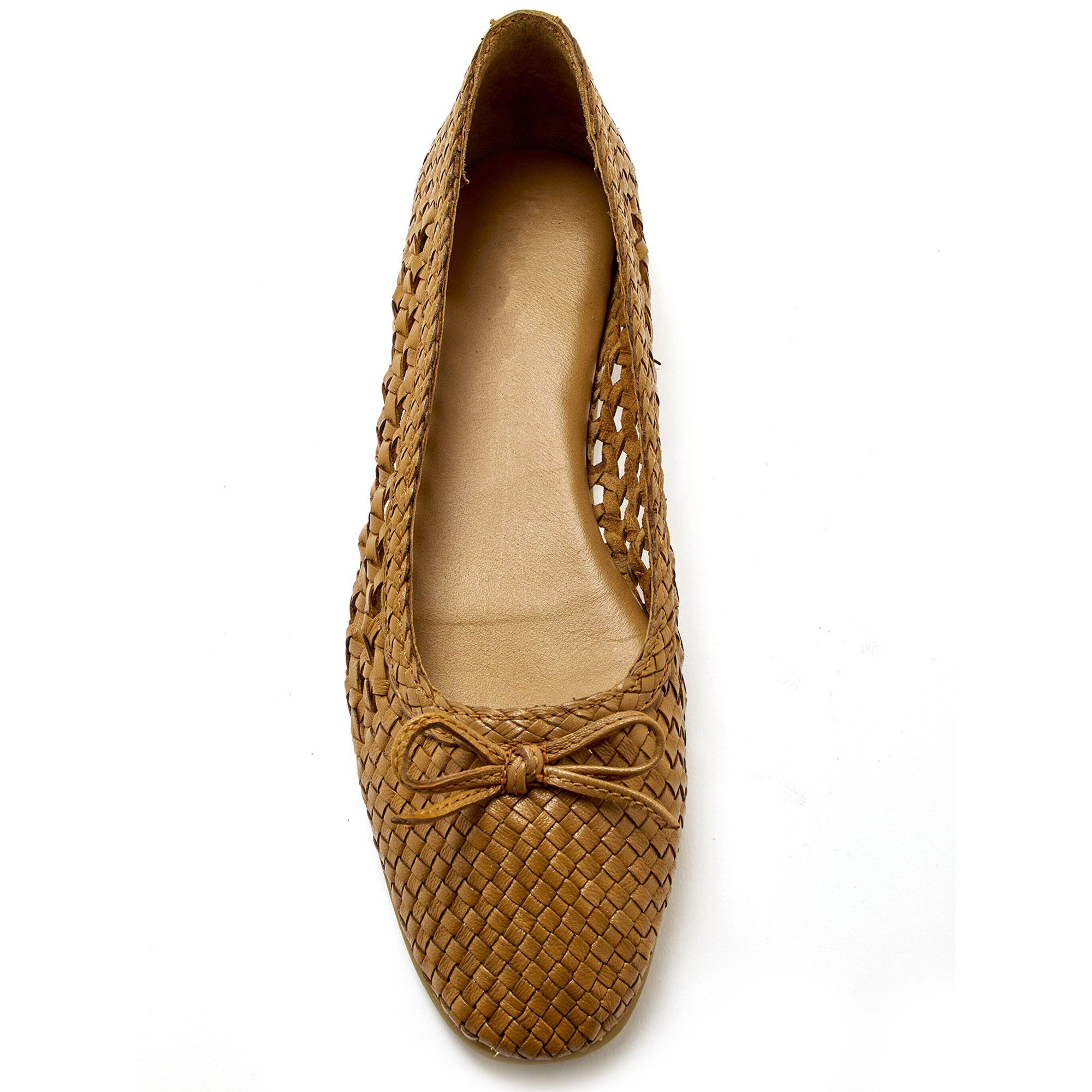 Ballerines plates ajourées en cuir