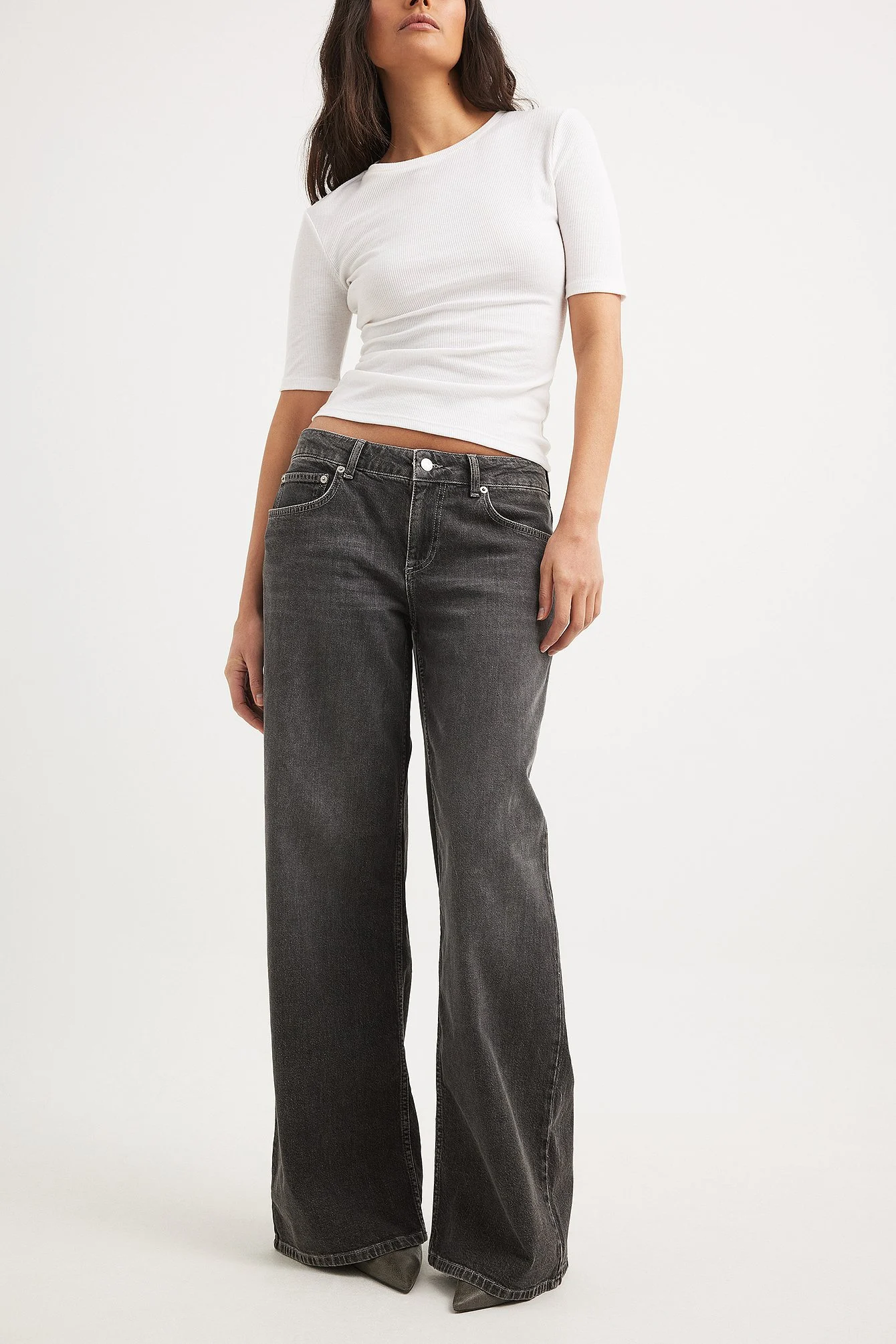 Weite Jeans mit tiefer Taille