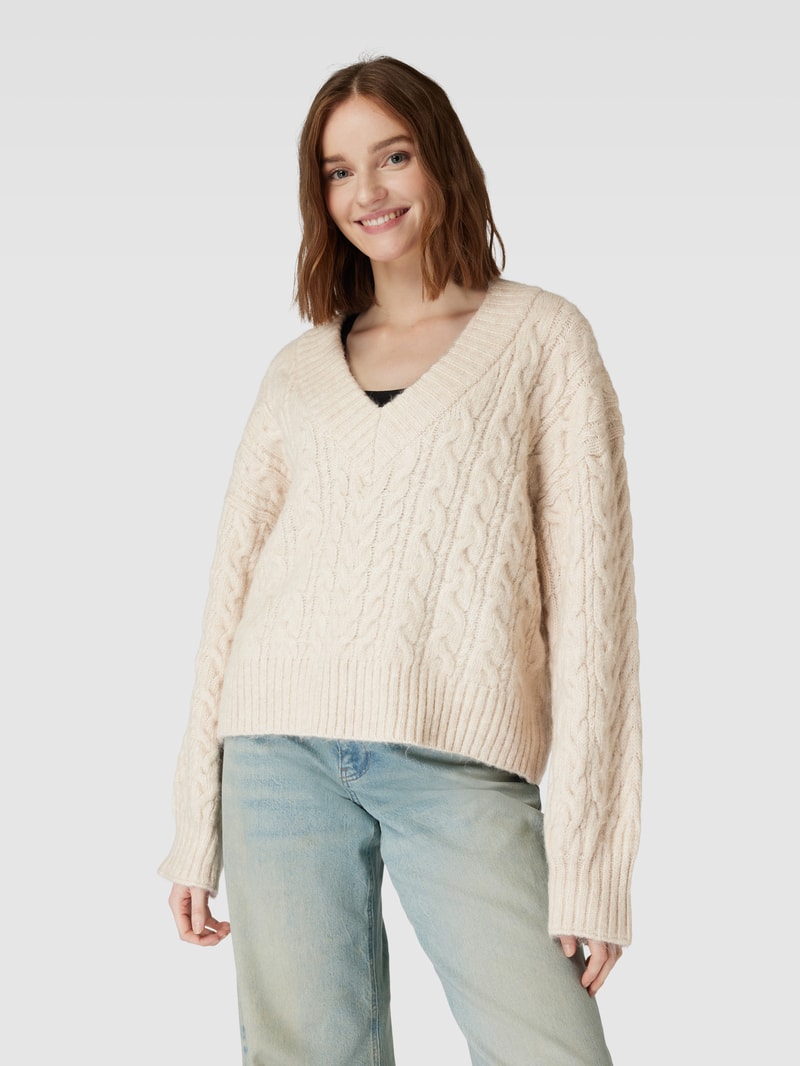 Strickpullover mit V-Ausschnitt in beige