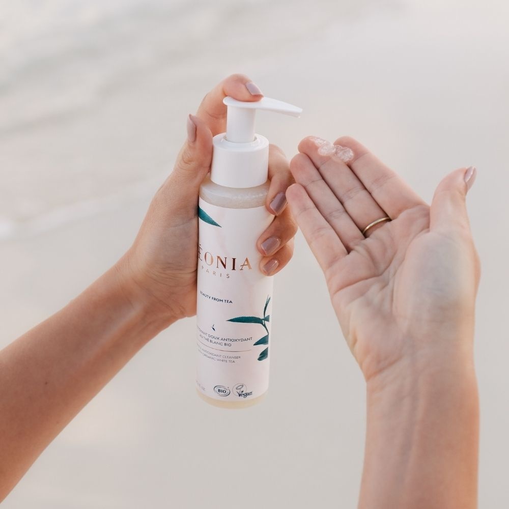 léonia Gel Nettoyant Doux & Antioxydant au ThéBlanc Bio Gel nettoyant visage