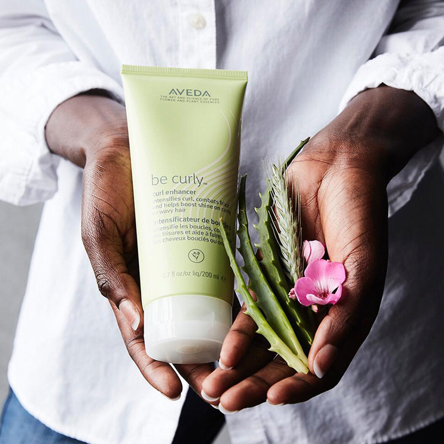 Aveda BE CURLY ™ Intensificateur de boucles 200 ml