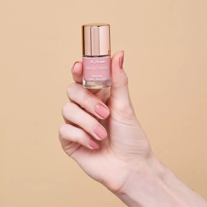 MAGIC FINISH Nagellack: Studio Nail Polish