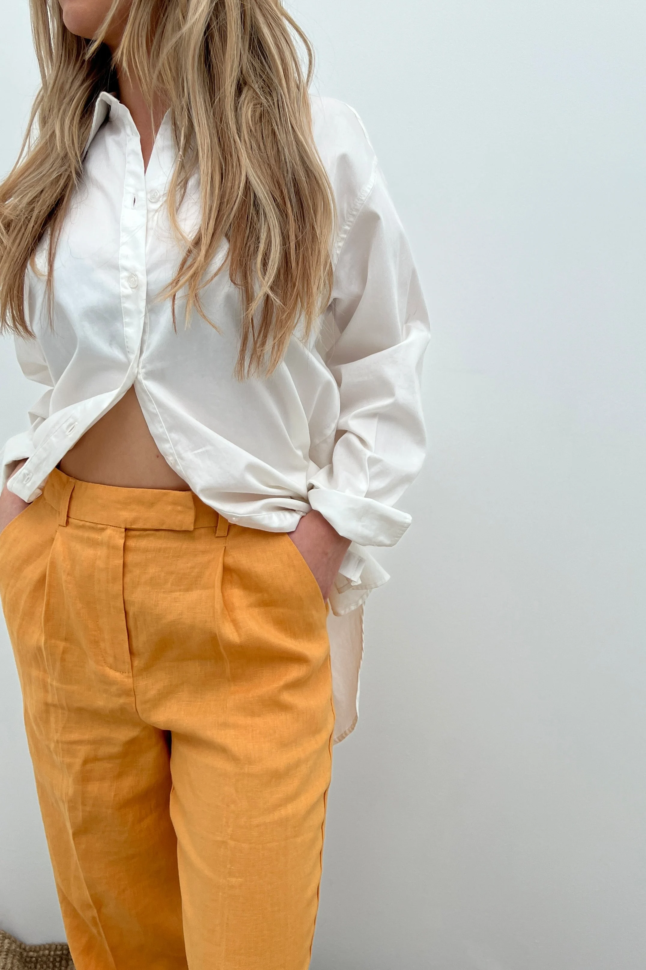 Kurze Leinenhose