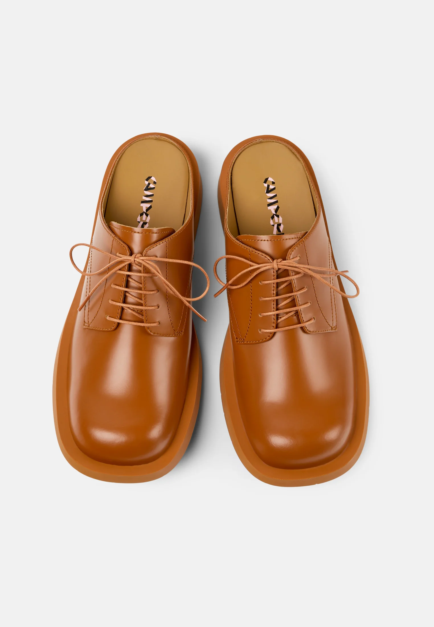 Zapatos deportivos con cordones CAMPERLAB