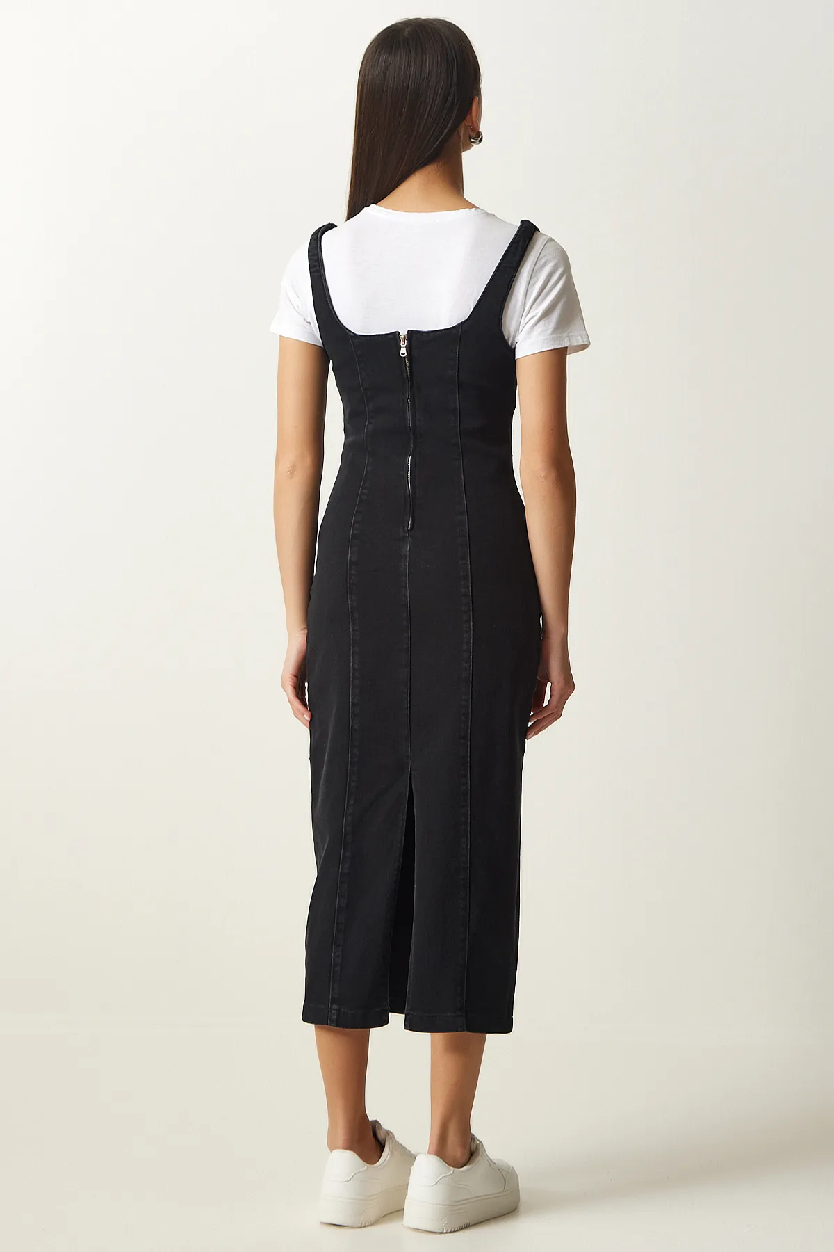 Happiness İstanbul  Schwarzes Midi-Jeanskleid mit Reißverschlussträgern für Damen OK00061