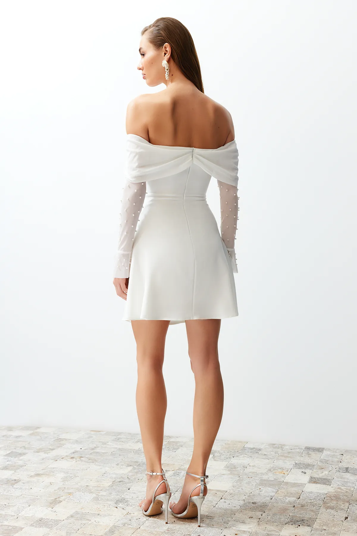 Trendyol Collection  Weiße Braut-Taillenöffnung/Skater-Futter für Hochzeit/Elegantes Nikah-Abendkleid TPRSS24EL00117