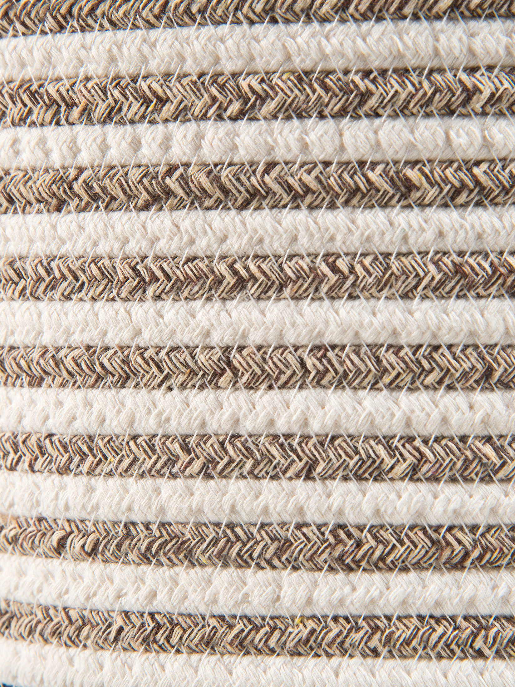 Alvarja Korb, Brown Stripes