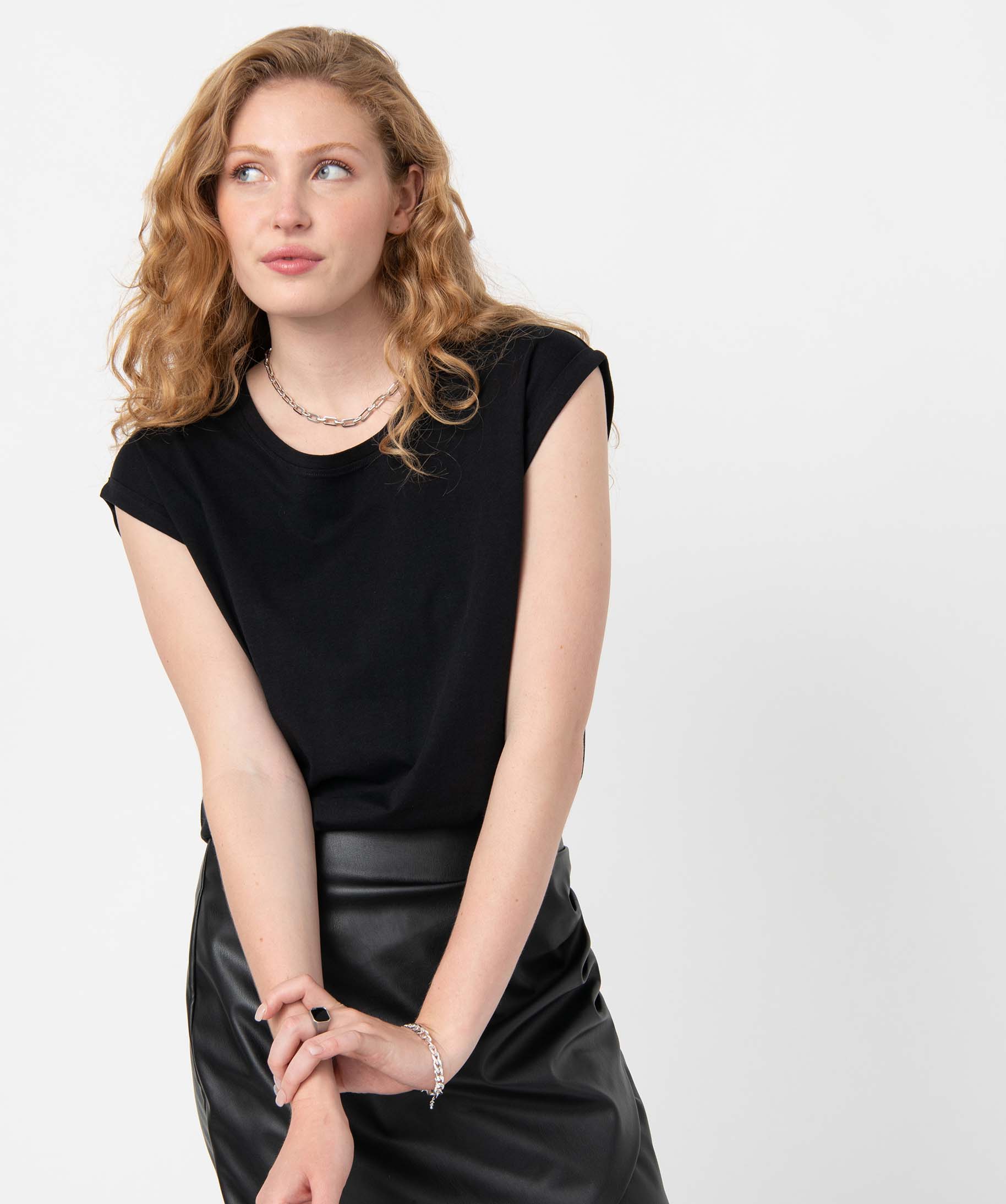 Tee-shirt femme à manches courtes avec revers noir | GEMO