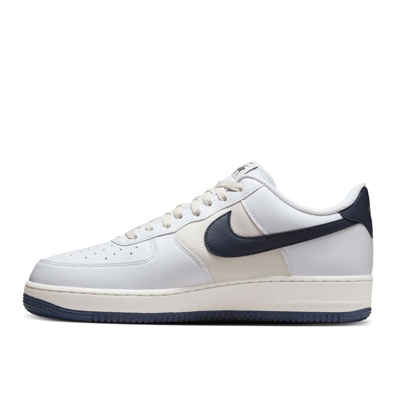 NIKE Air Force 1 '07 