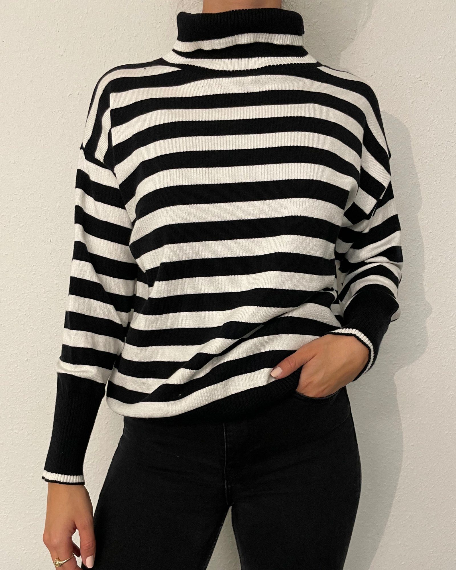ITALY VIBES Strickpullover GRAZIA - Pullover langarm - Rollkragenpullover - ONE SIZE passt hier Gr. XS - L
