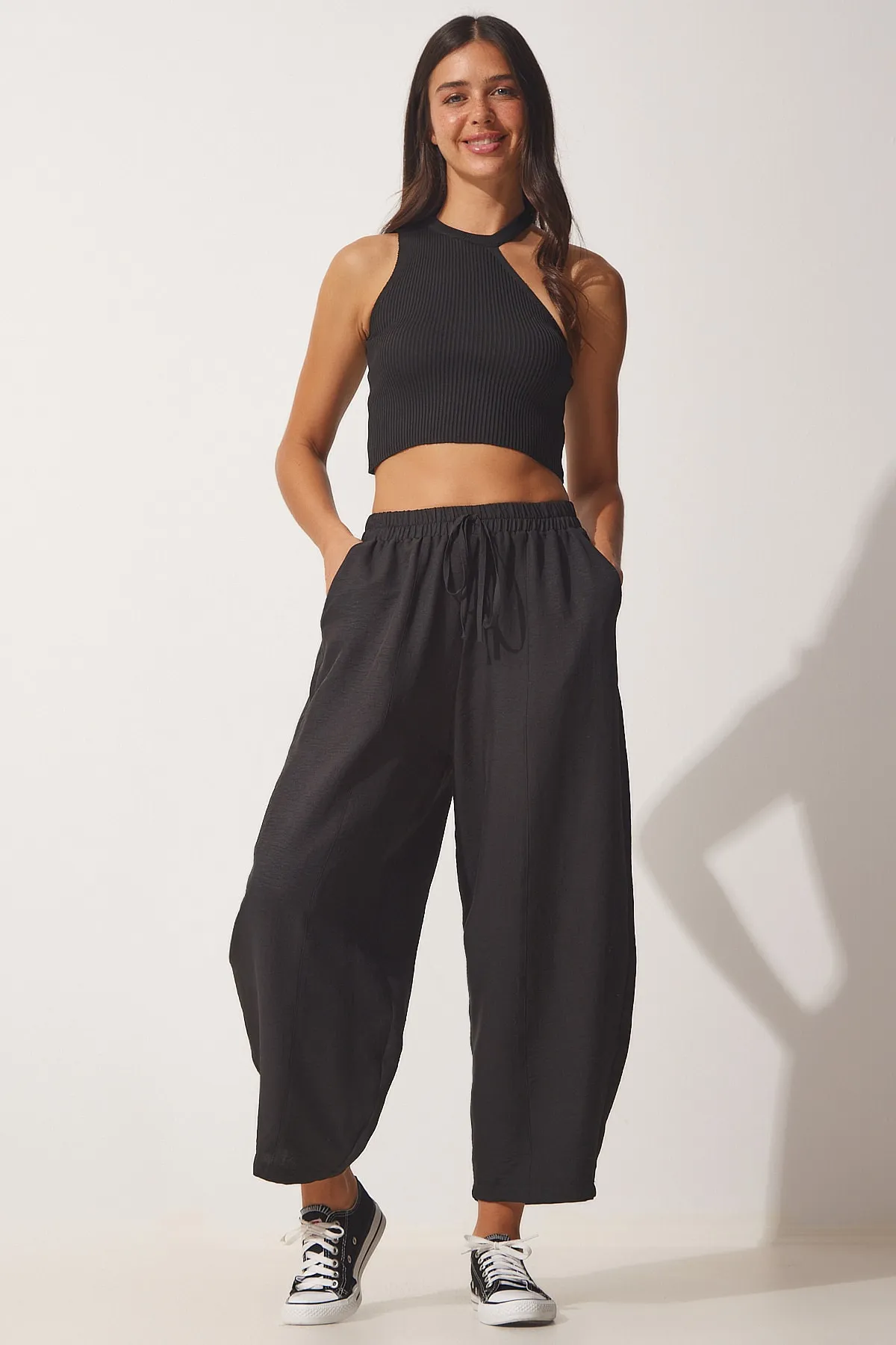 Happiness İstanbul  Schwarze One-Shoulder-Strickbluse für Damen PN00076