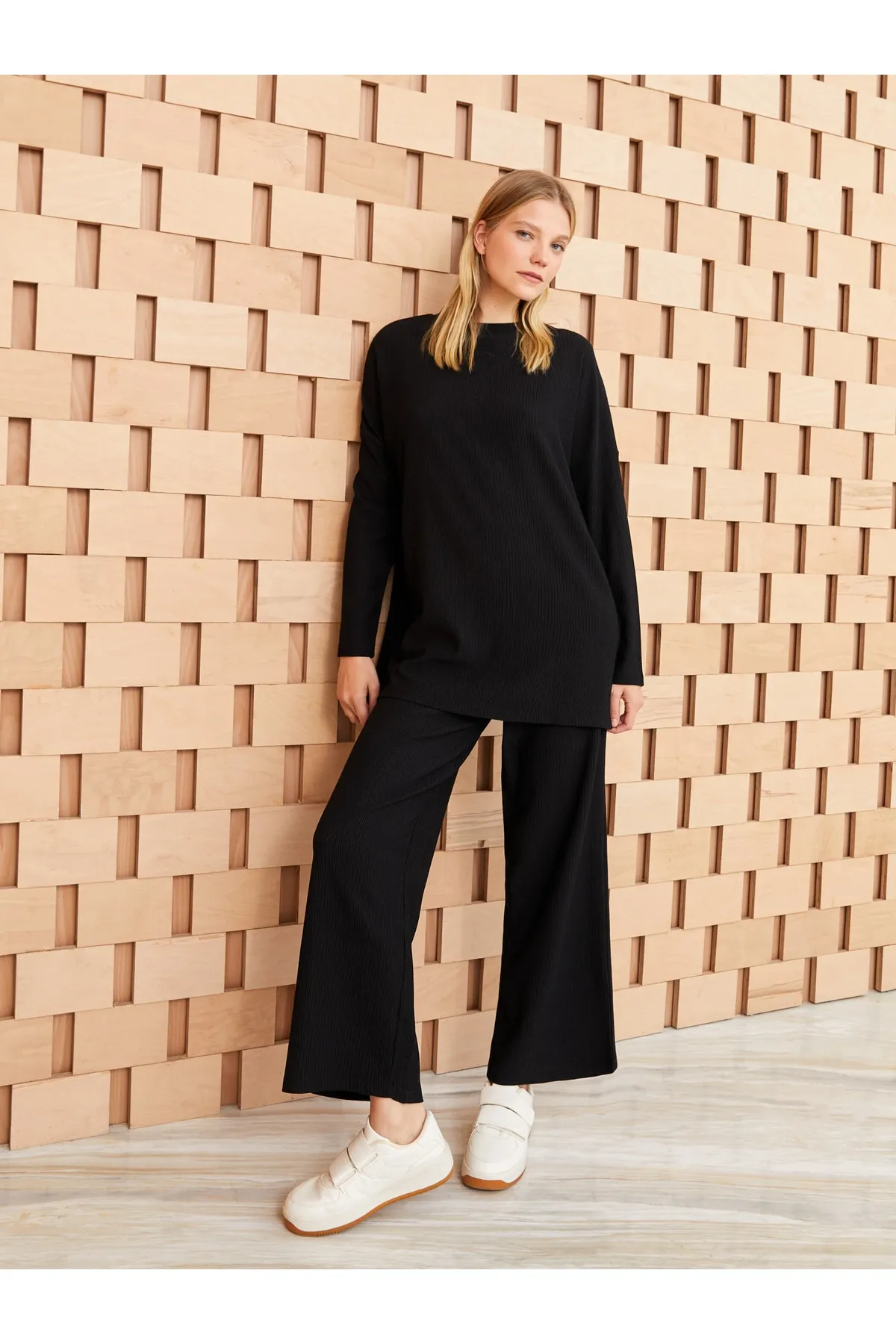 LC Waikiki  Gerade Damenhose mit weitem Bein und elastischem Bund