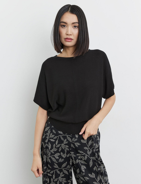 Lässiger Sommerpulli mit kurzem Arm