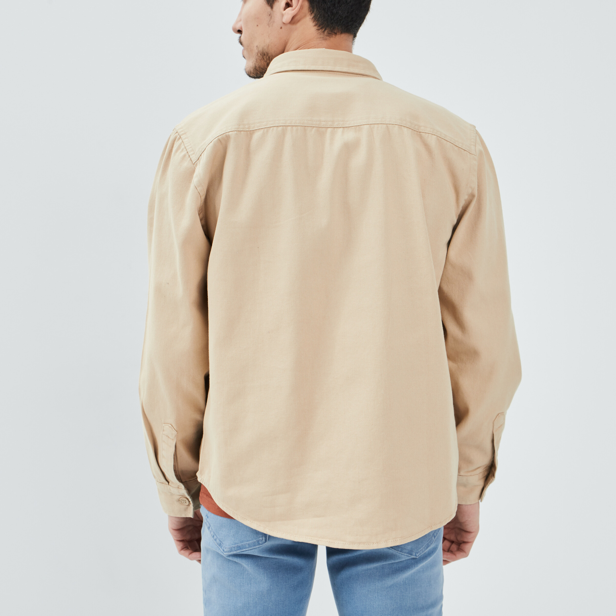 Chemise avec deux poches plaquées sable homme | La Halle