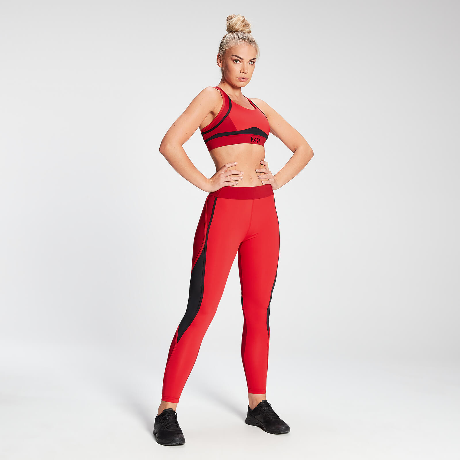 Brassière de sport colour-block convertible MP Engage pour femmes – Rouge danger/Lie-de-vin