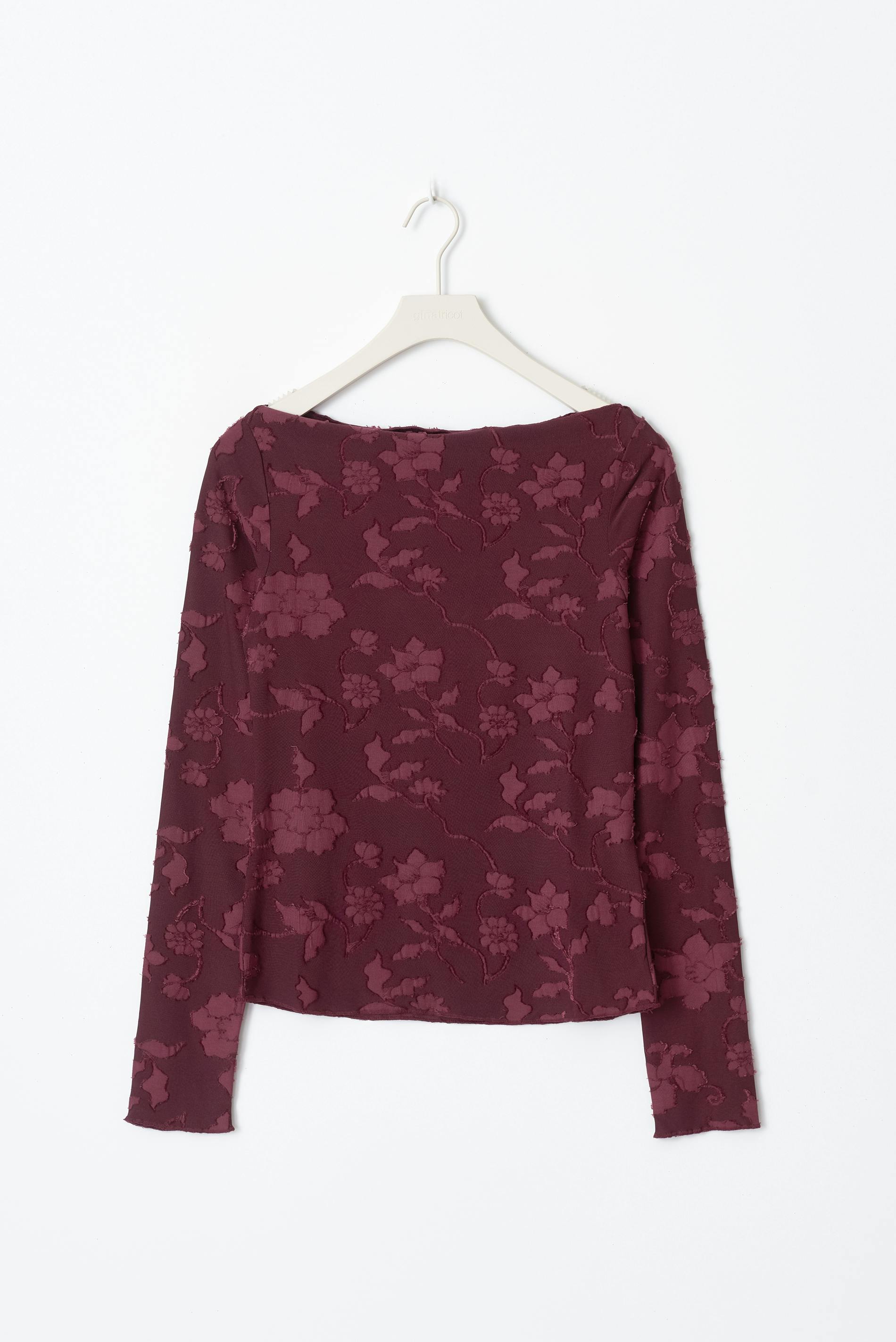 Boatneck top