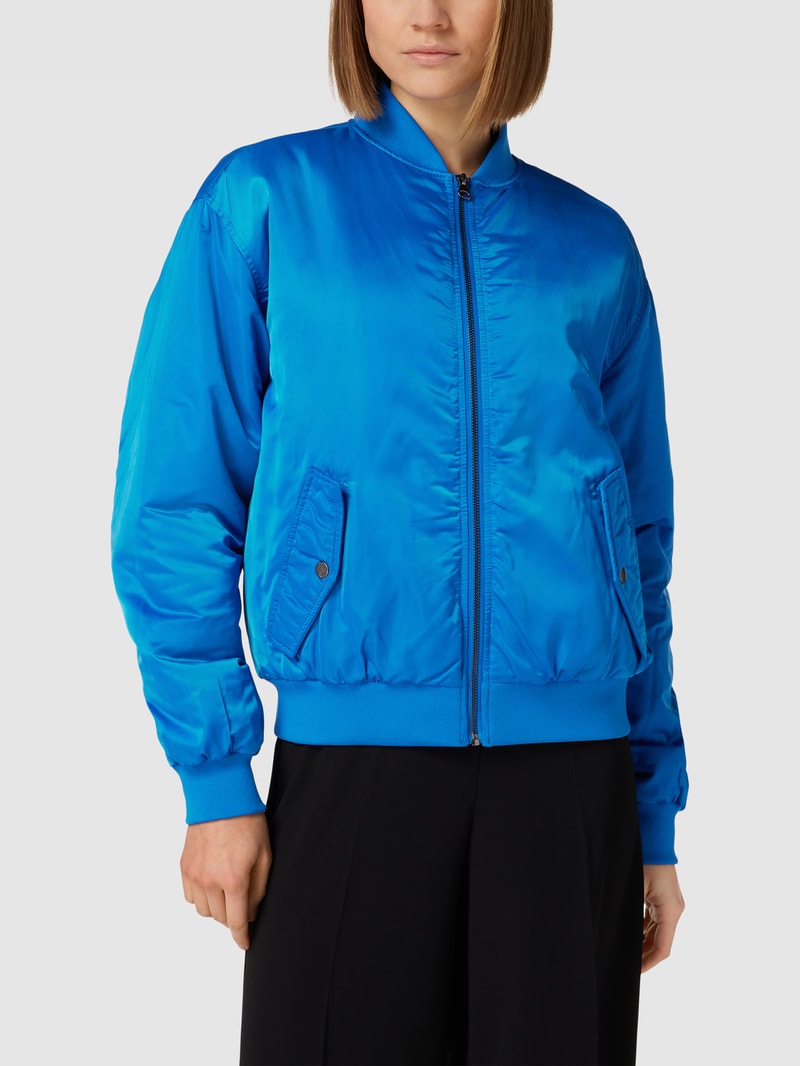 Blouson mit seitlichen Eingrifftaschen in blau