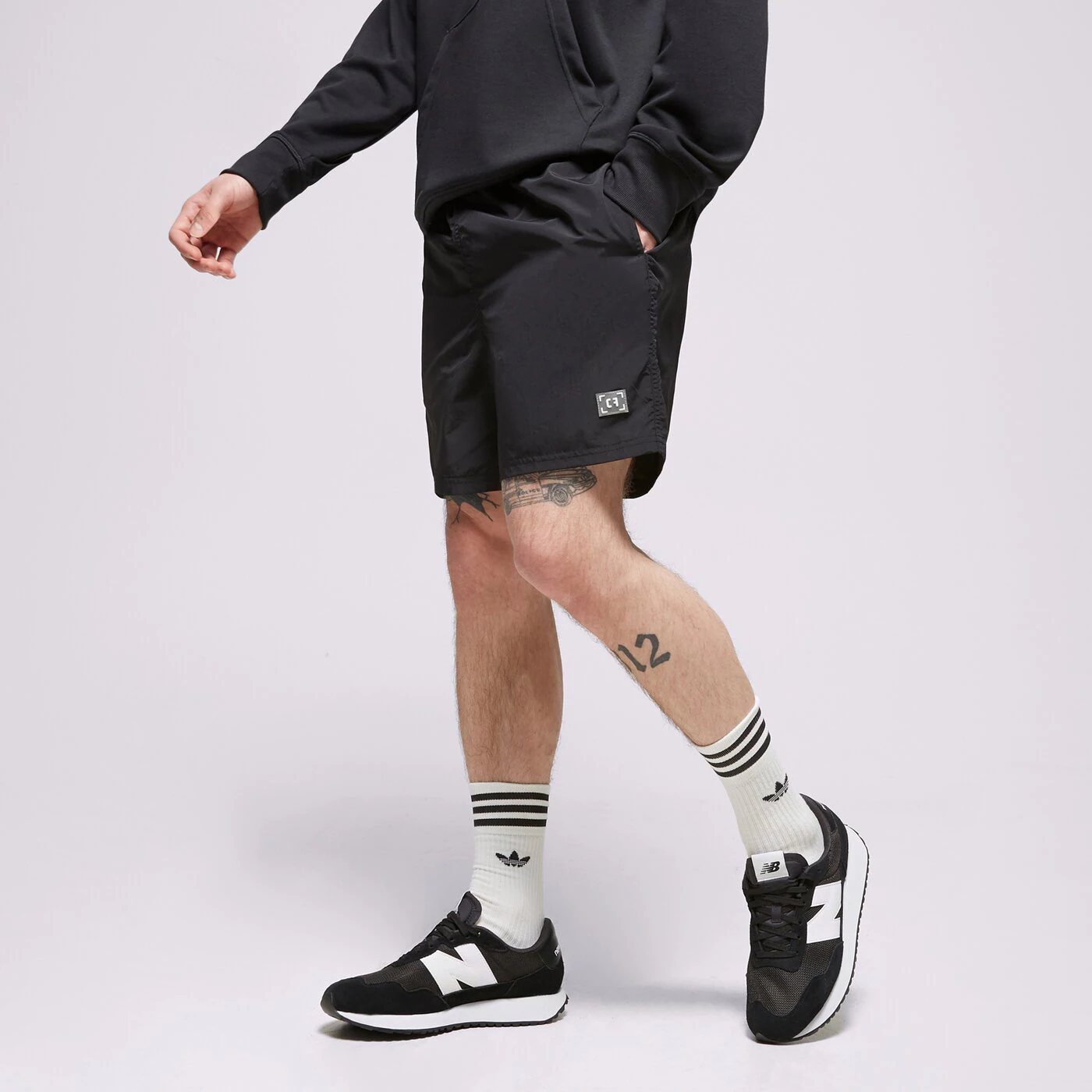 CONFRONT BADE-SHORTS BLACK Schwarz