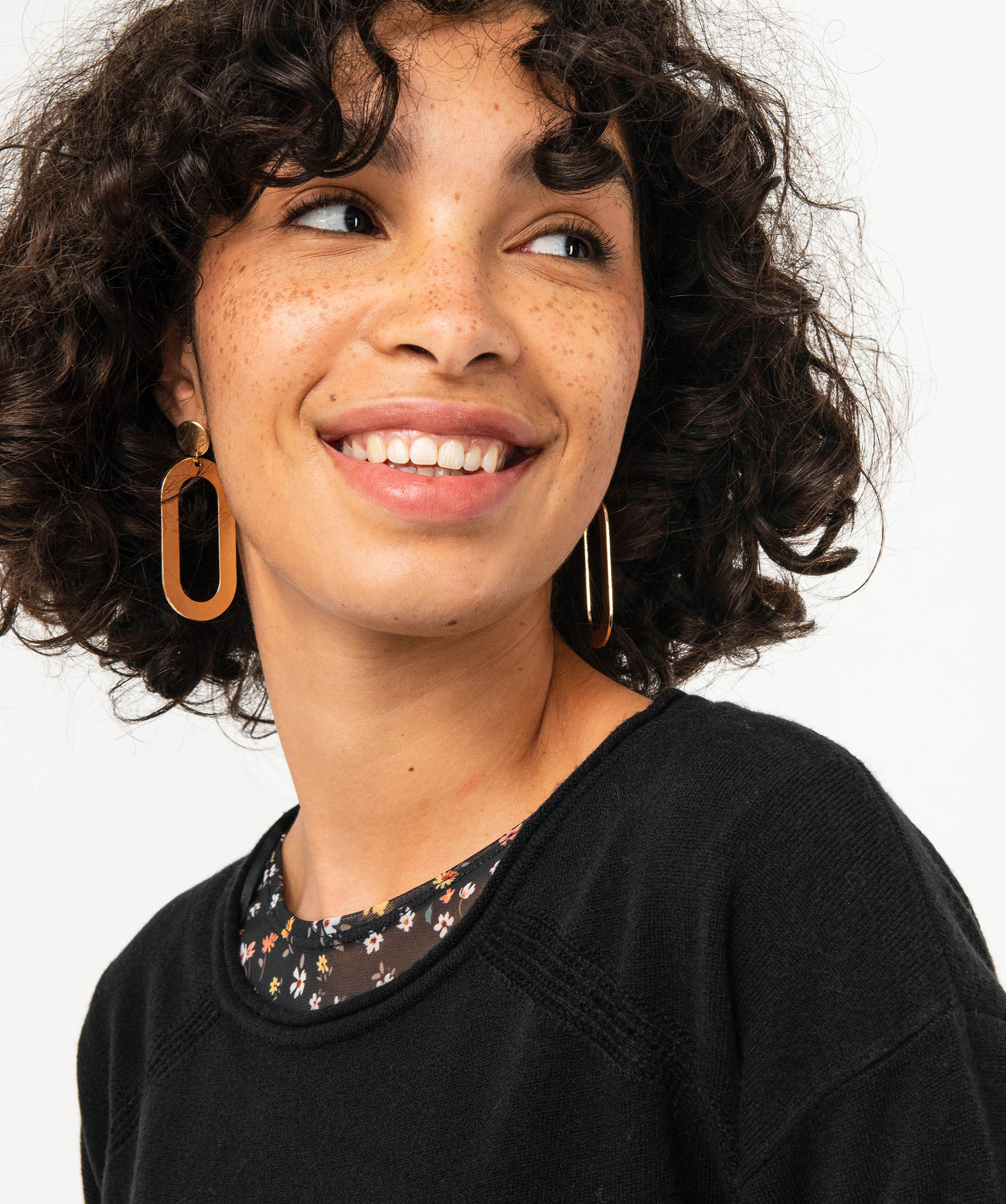 Pull à col rond finitions roulottées femme noir | GEMO
