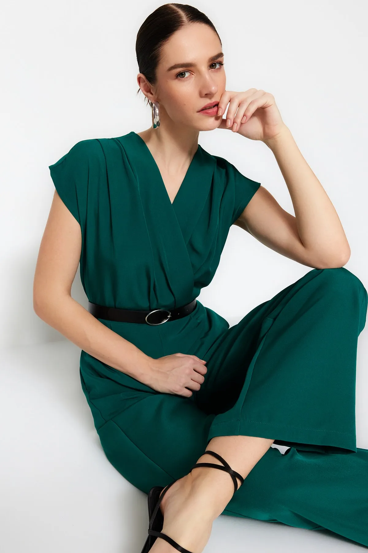 Trendyol Collection  Smaragdgrüner, zweireihiger Maxi-Weboverall mit Gürtel und Kragen TWOSS21TU0004