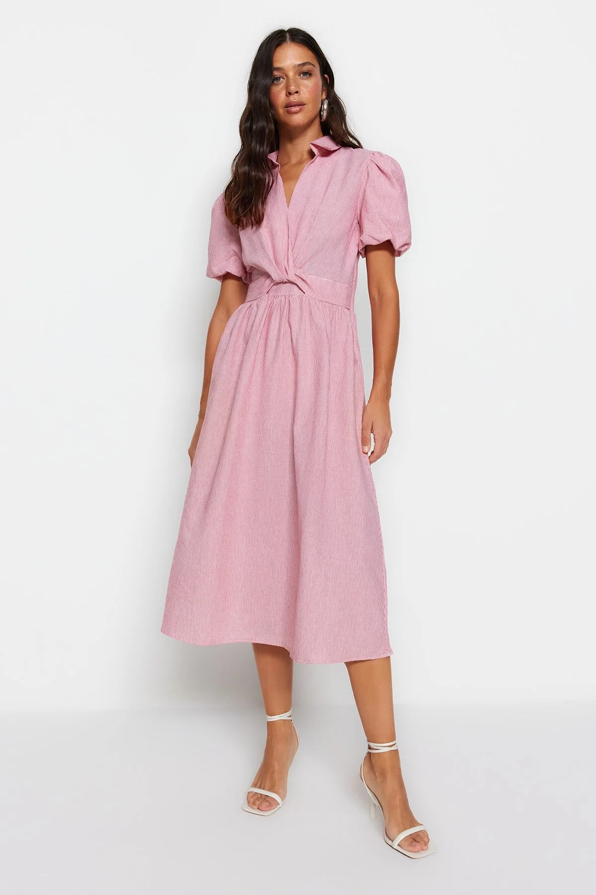 Trendyol Collection  Rosa gestreiftes gewebtes Kleid TWOSS23EL02233
