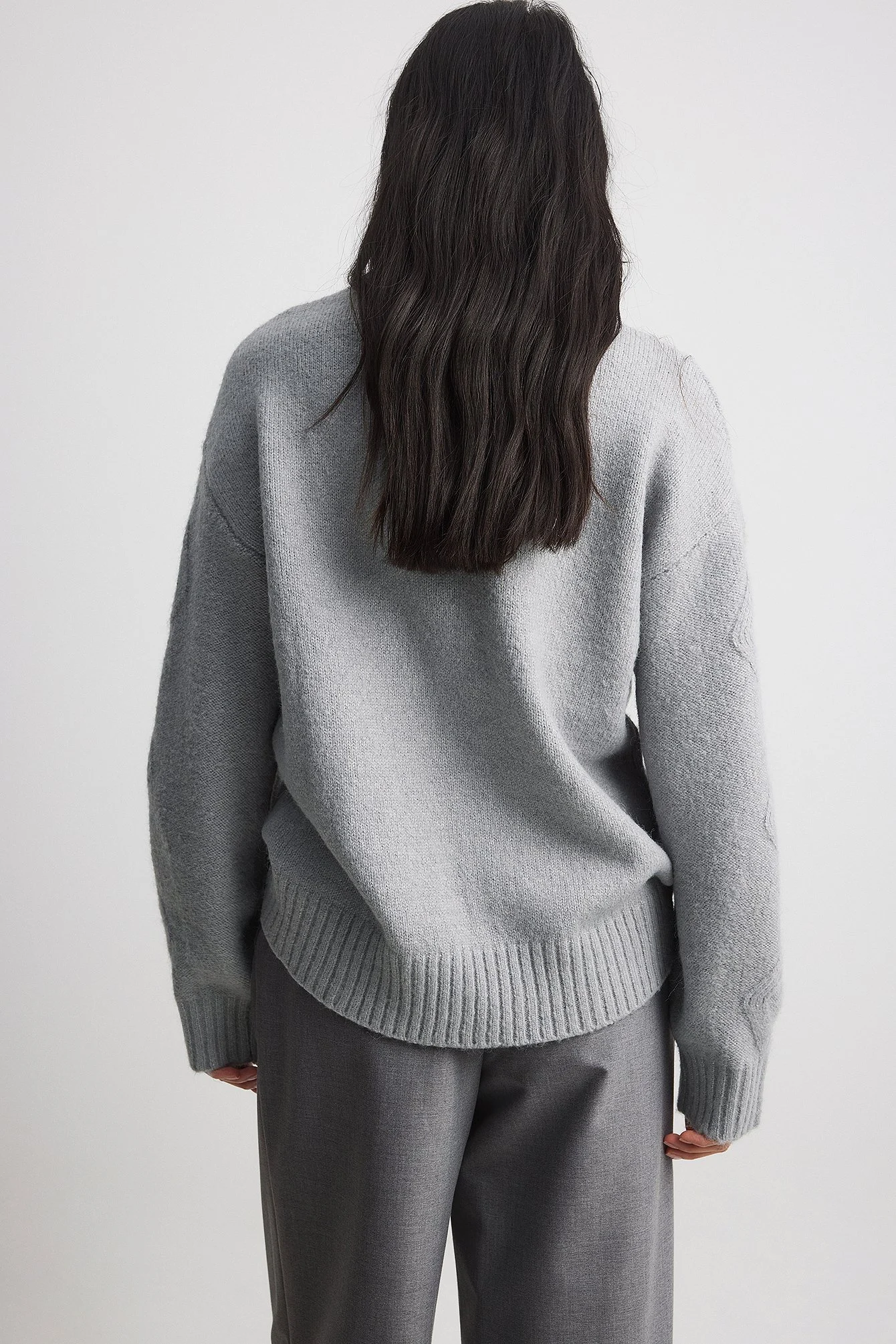 Strickpullover mit Zopfmuster und Rollkragen