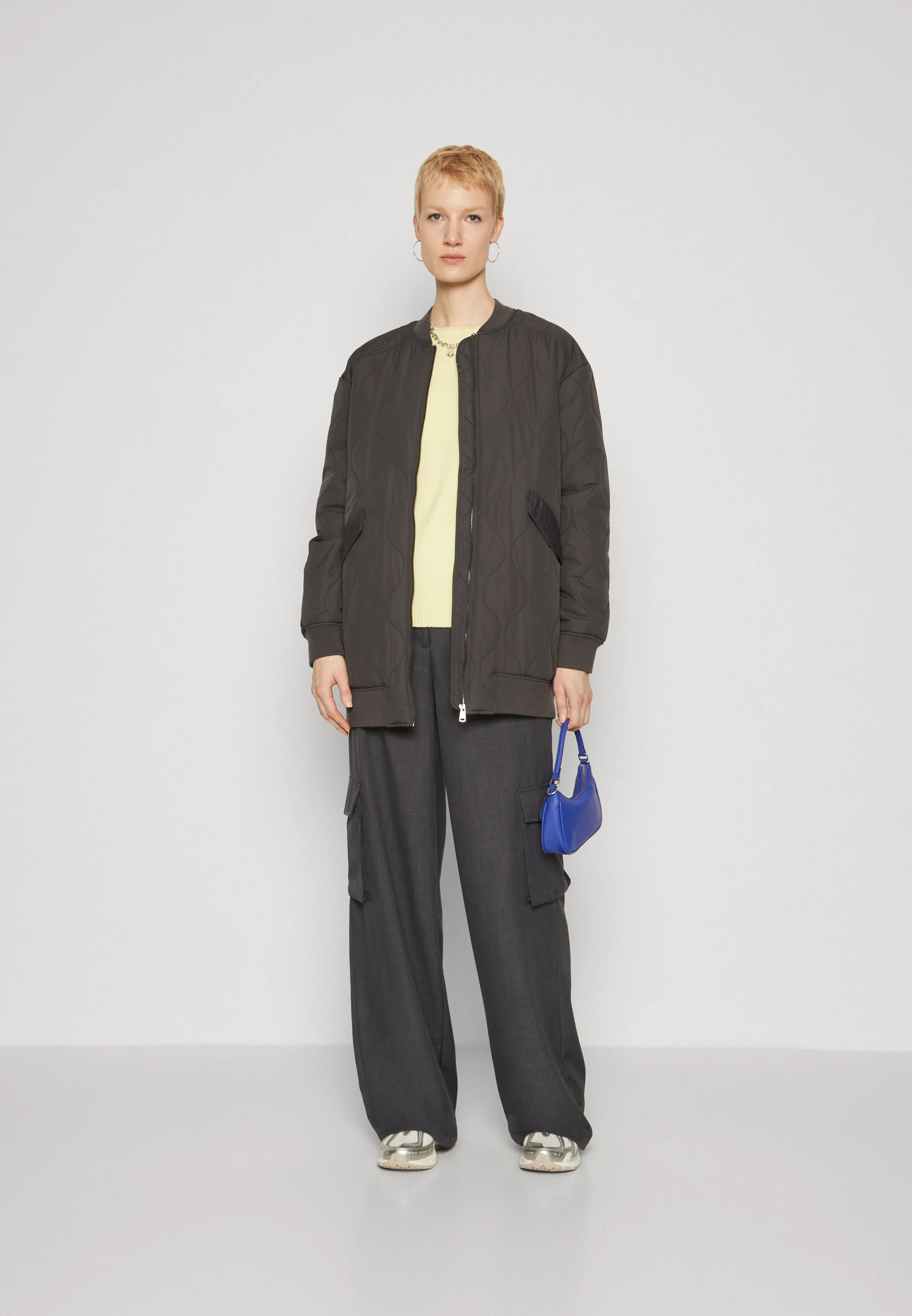 ONLY Tall ONLTINA CHAQUETA LARGA ACOLCHADA - Chaqueta bomber