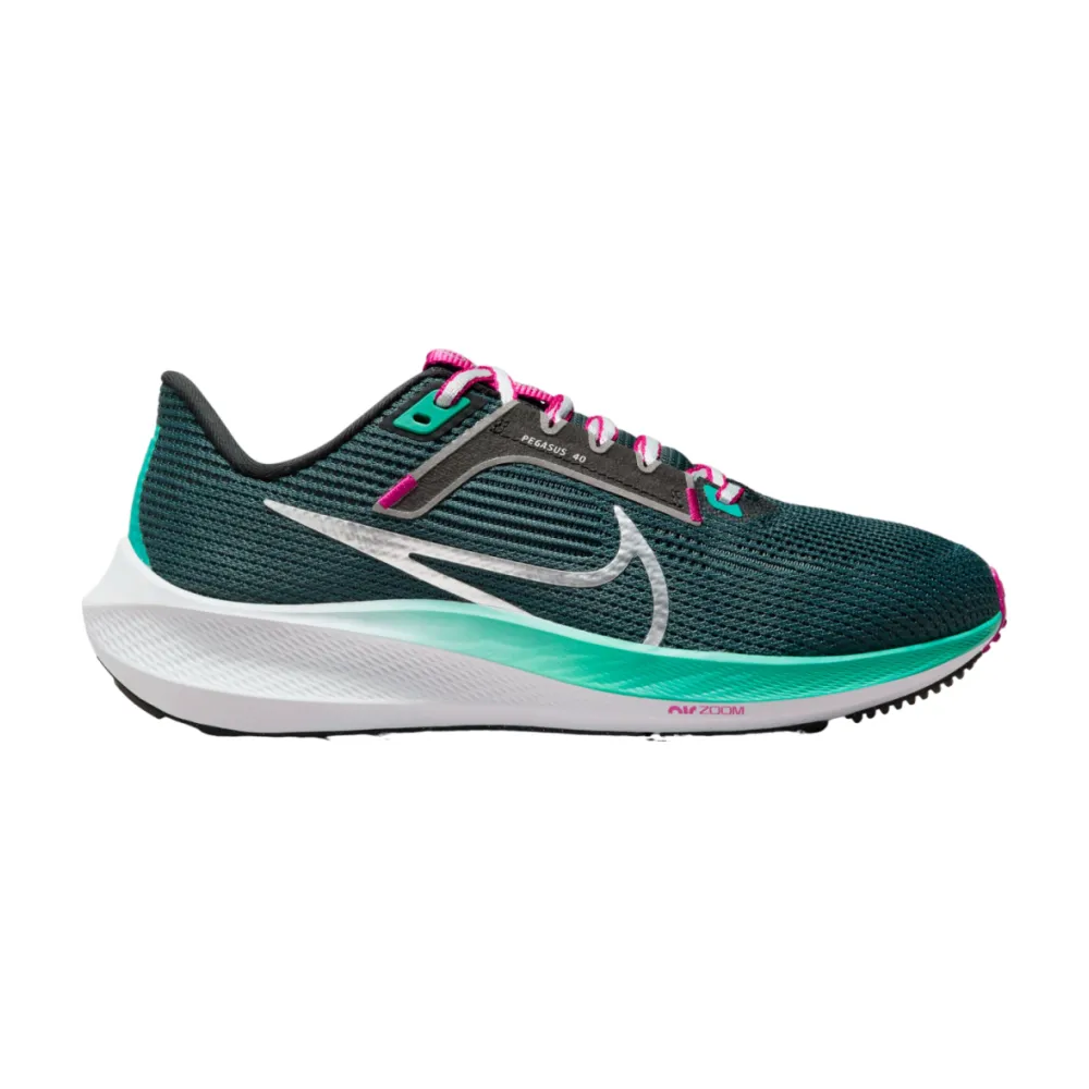 Nike Air Zoom Pegasus 40 DV3854-301 / grün