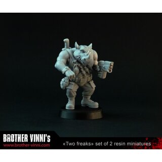 Two Freaks (2 models) (28 mm)
