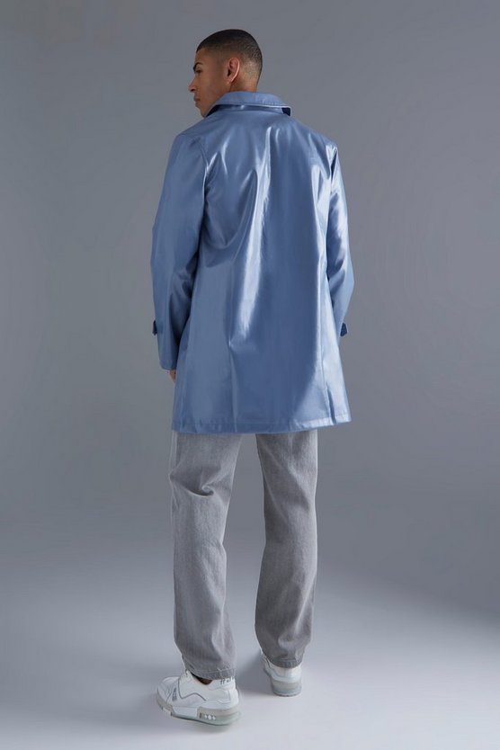 Hochglänzende Regenjacke