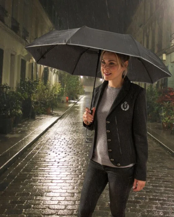 Parapluie réfléchissant spécial tempête.