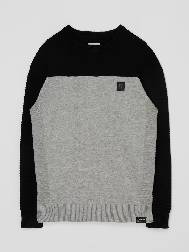 Pullover aus Viskosemischung in schwarz
