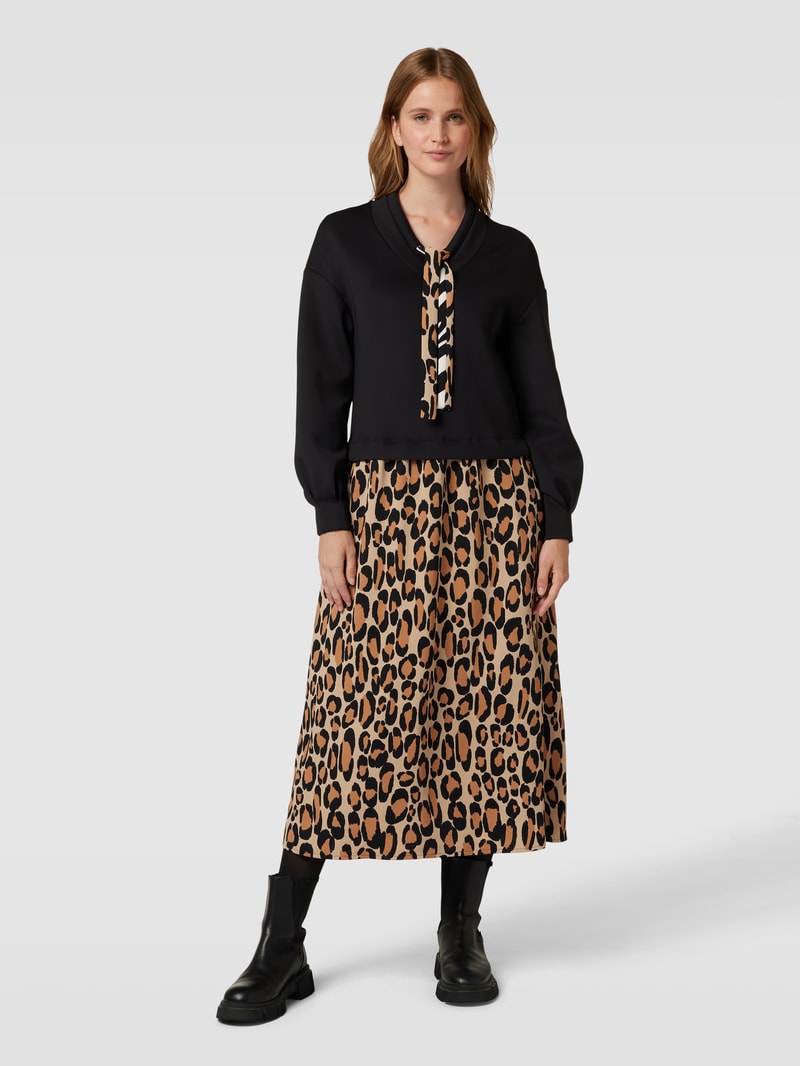 Midikleid mit Animal-Print in schwarz