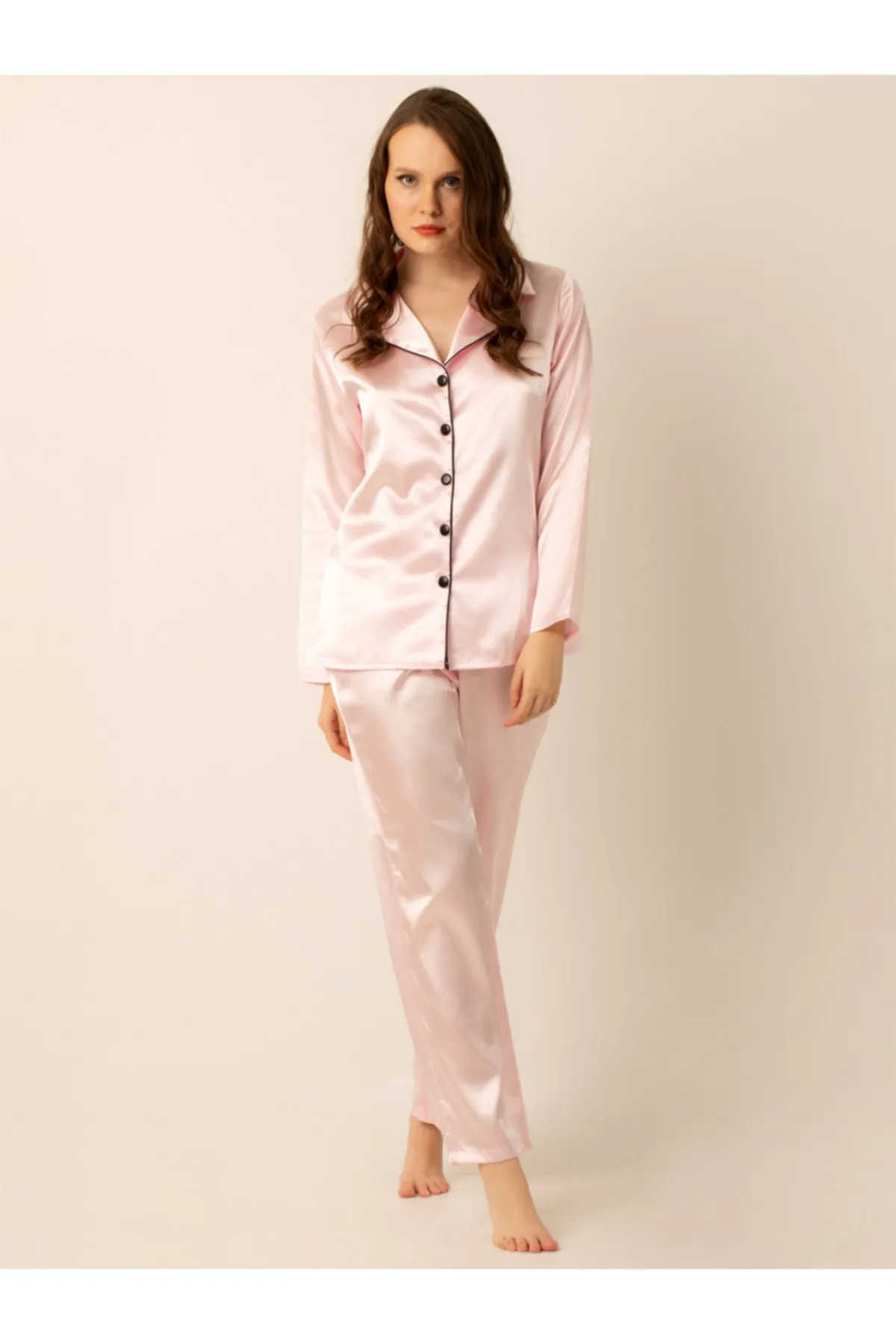 Doremi  Langärmliges Damen-Pyjama-Set aus Satin
