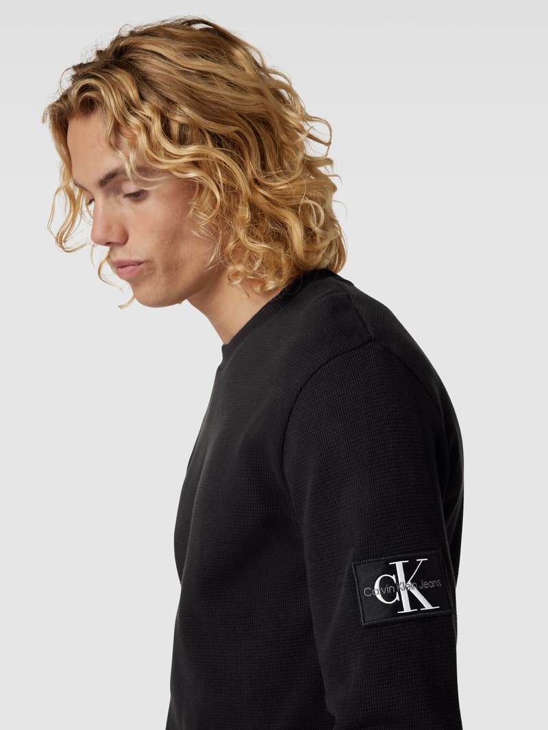 Longsleeve aus Baumwolle mit Strukturmuster Modell 'WAFFLE' in black