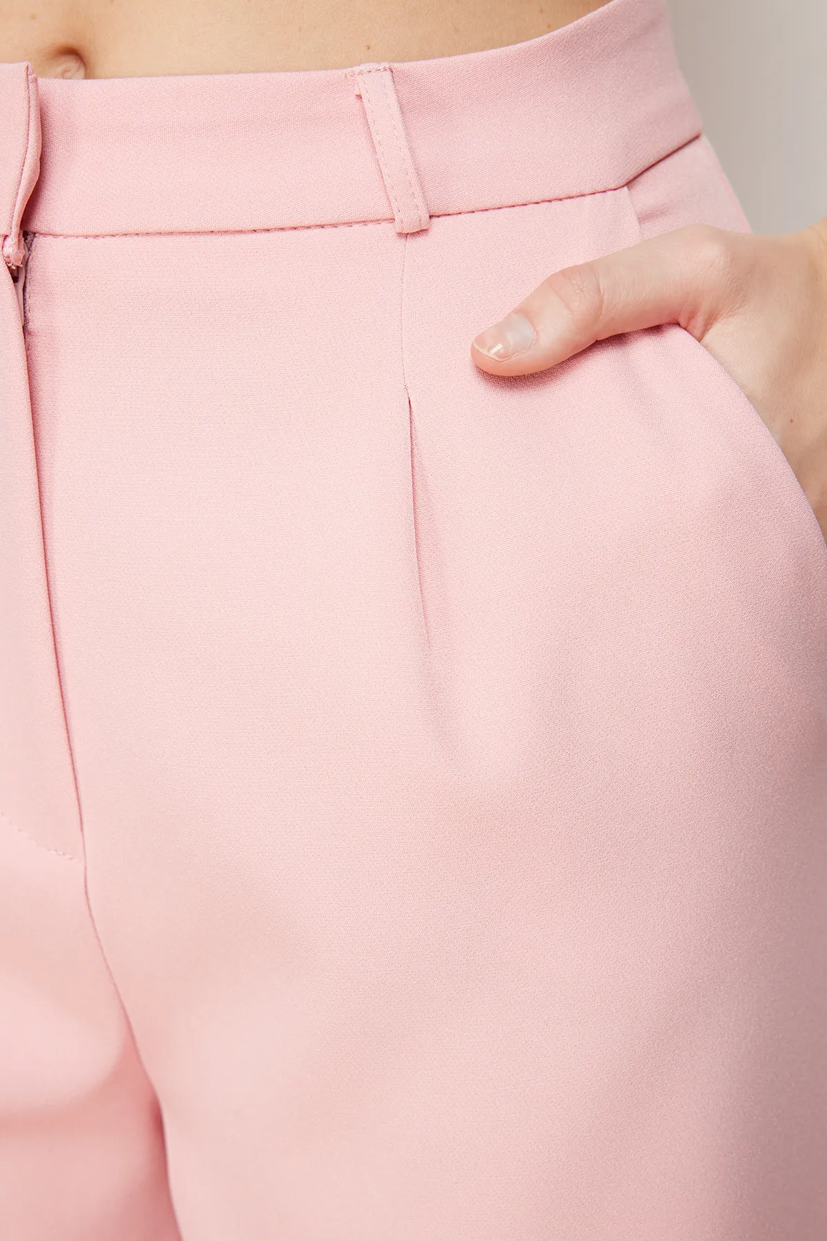 Trendyol Collection  Rosa gerade/gerade geschnittene, plissierte Webhose mit weitem Bein TWOSS21PL0155