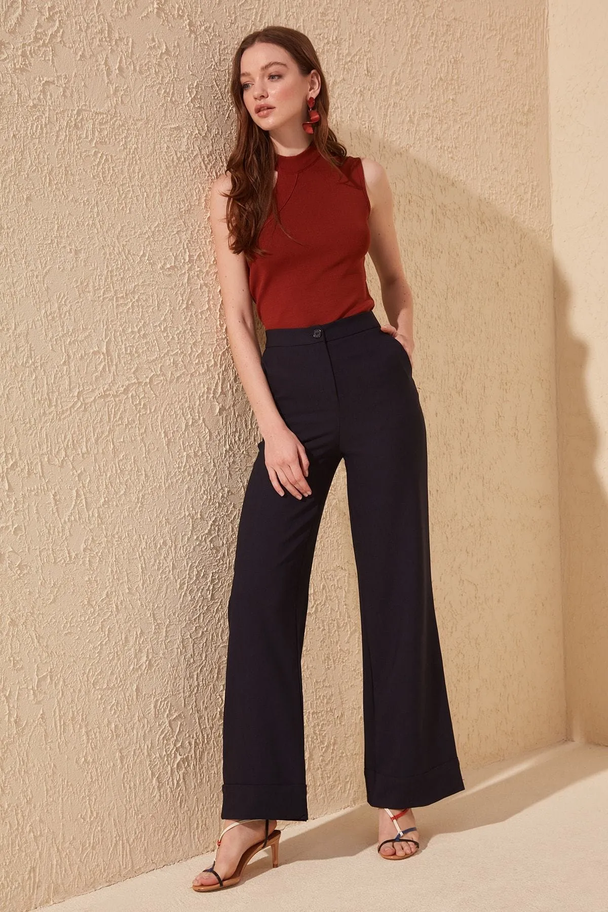 Trendyol Collection  Marineblaue Hose mit weitem Bein TWOSS19ST0179