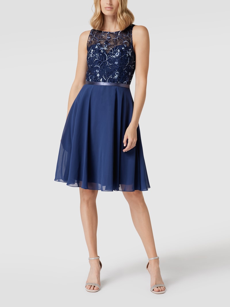 Cocktailkleid mit floraler Stickerei in marineblau