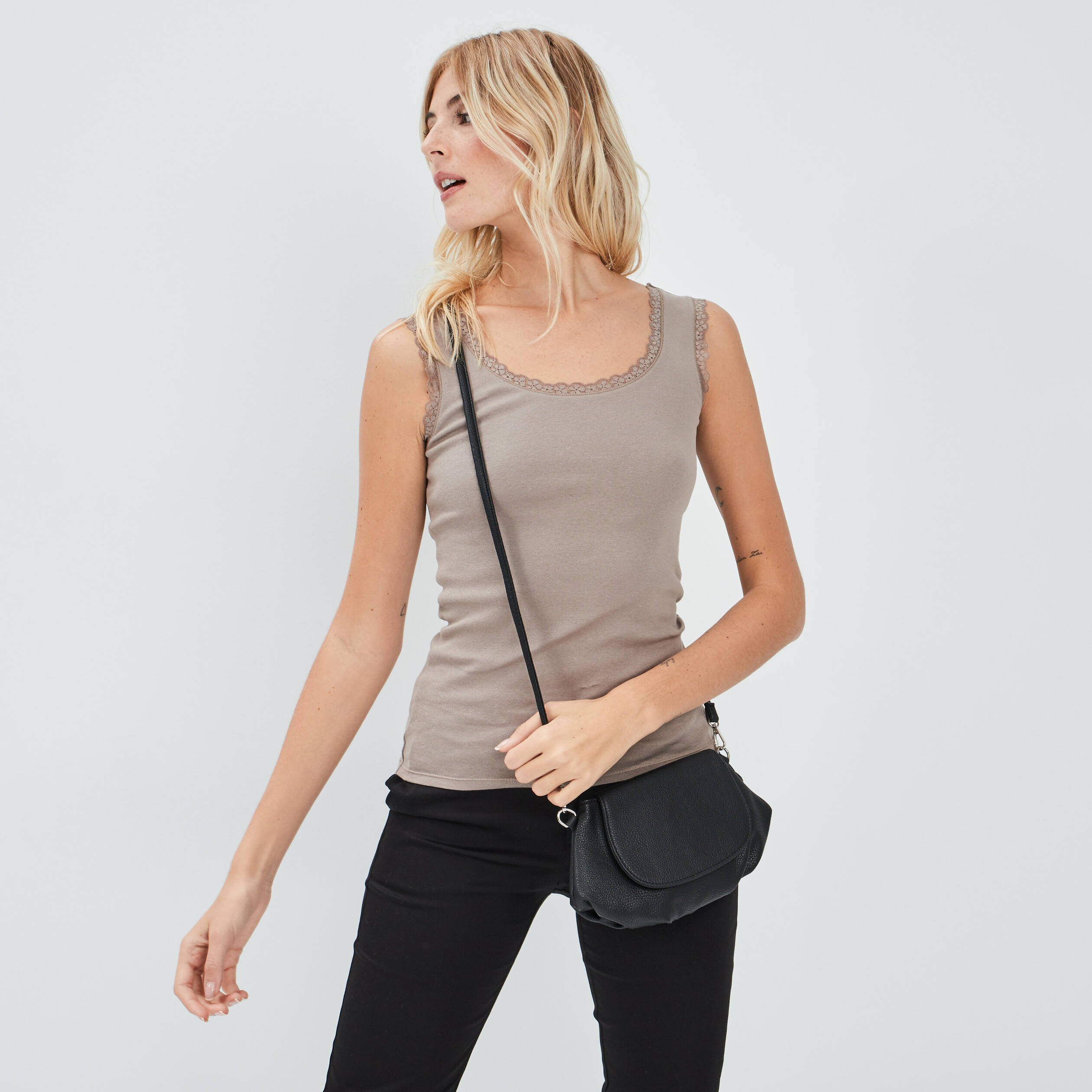 Sac besace noir femme | La Halle