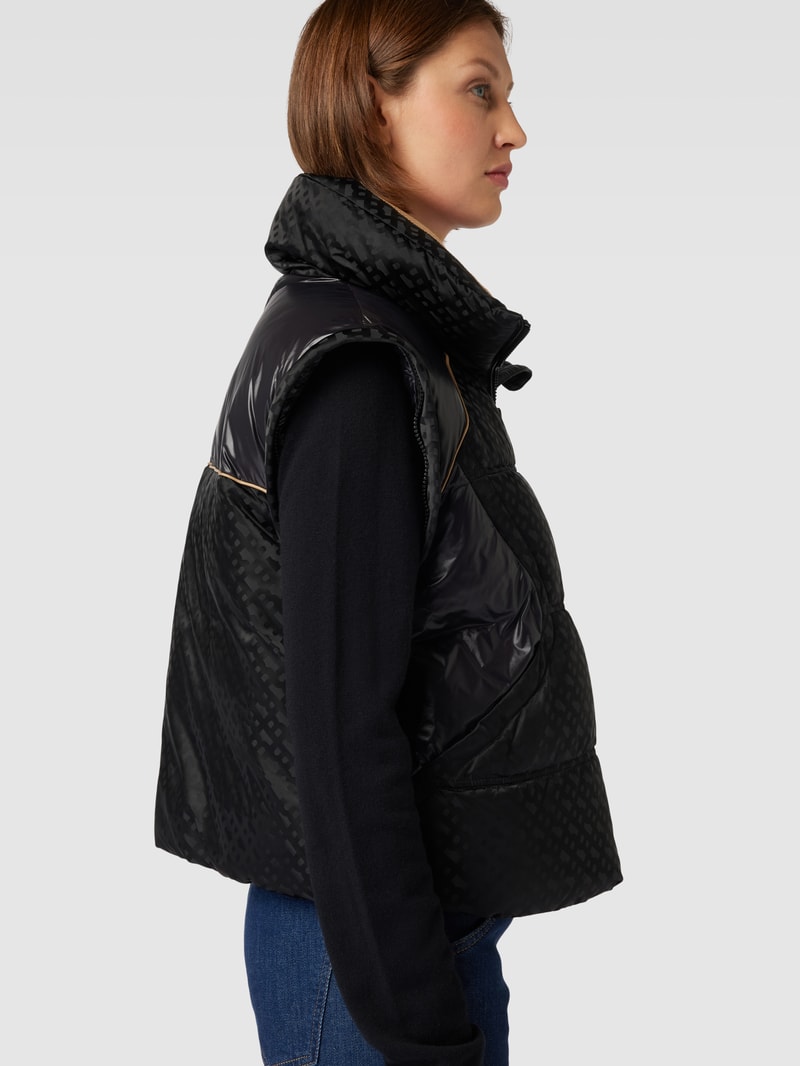 Steppjacke mit Stehkragen Modell 'Alica' in schwarz