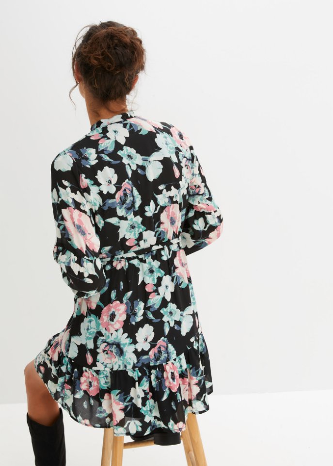 Geblümtes Kleid