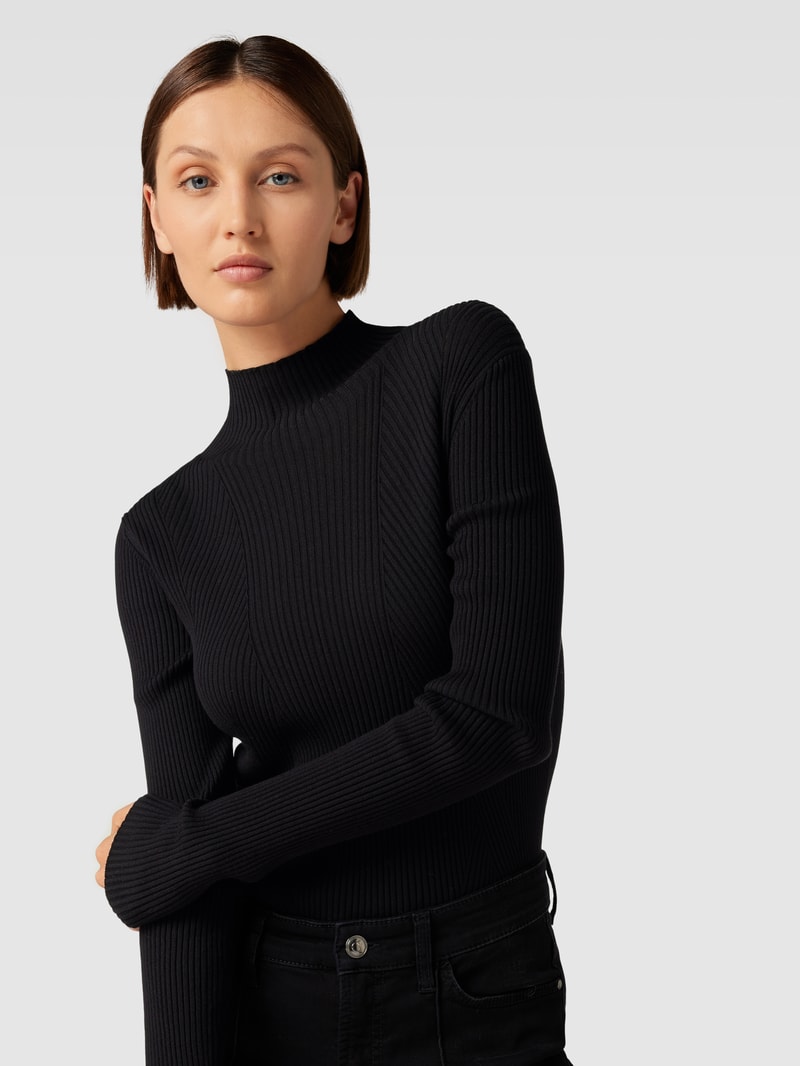 Strickpullover mit Stehkragen in schwarz
