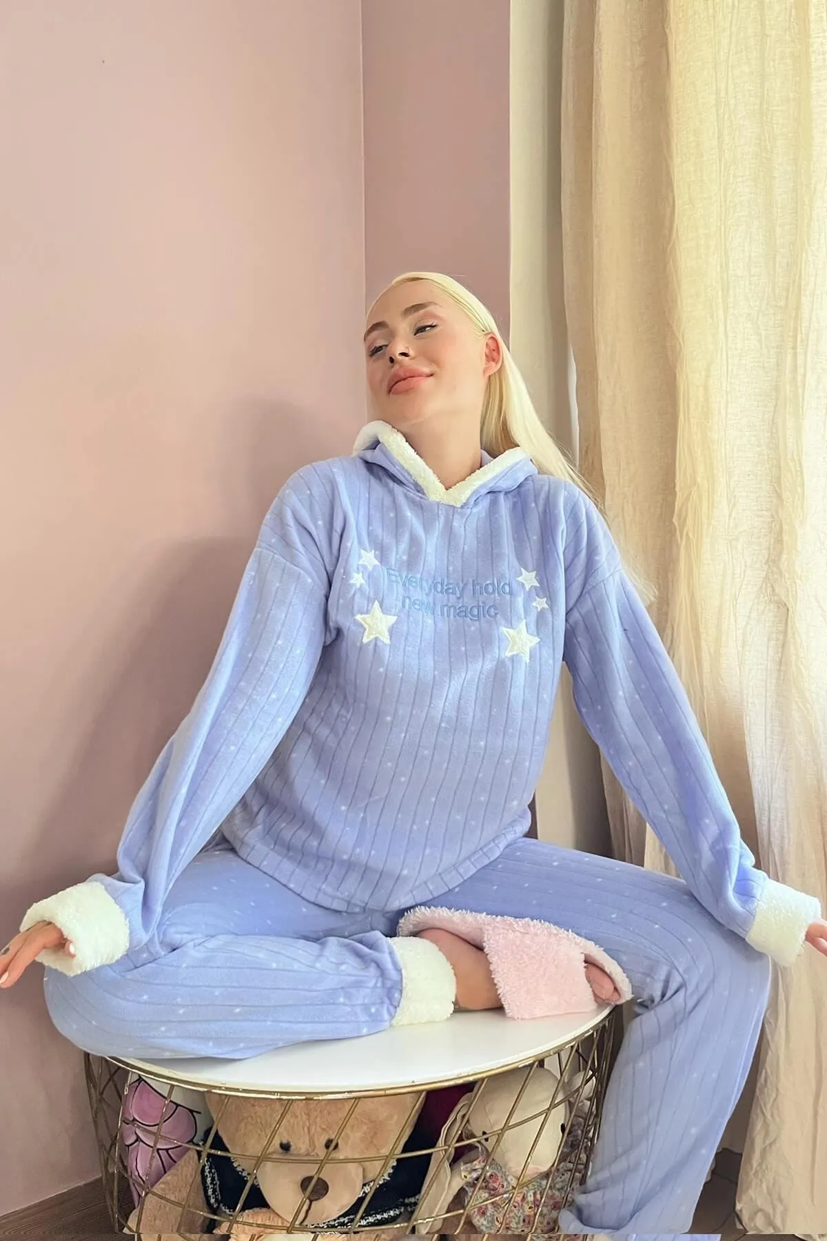Pijamaevi  Blaues Everyday Magic gemustertes Plüsch-Polar-Pyjama-Set