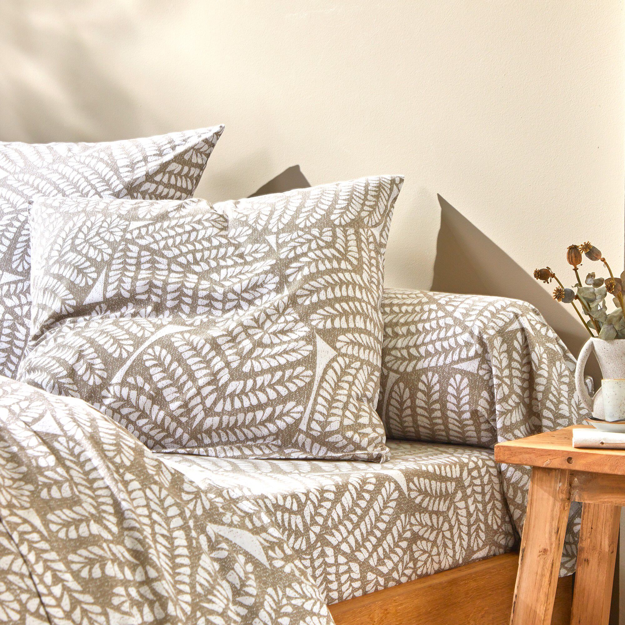 Linge de lit Sophia imprimé feuillage bicolore