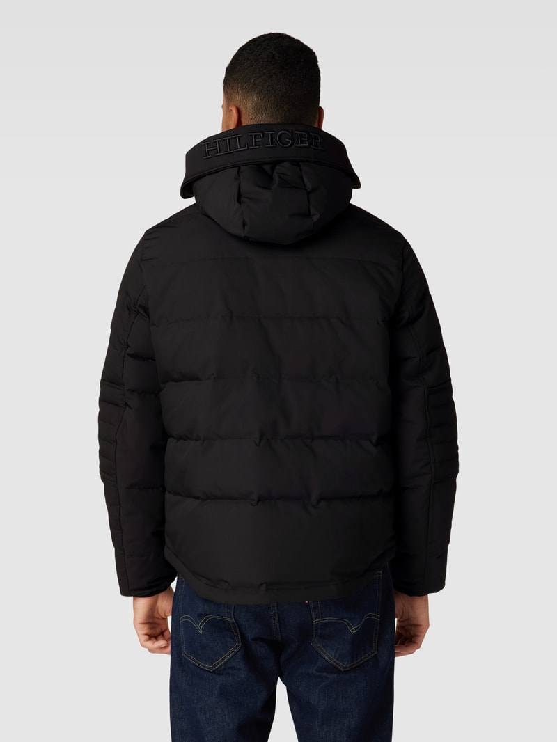 Jacke mit Kapuze Modell 'ROCKIE' in schwarz