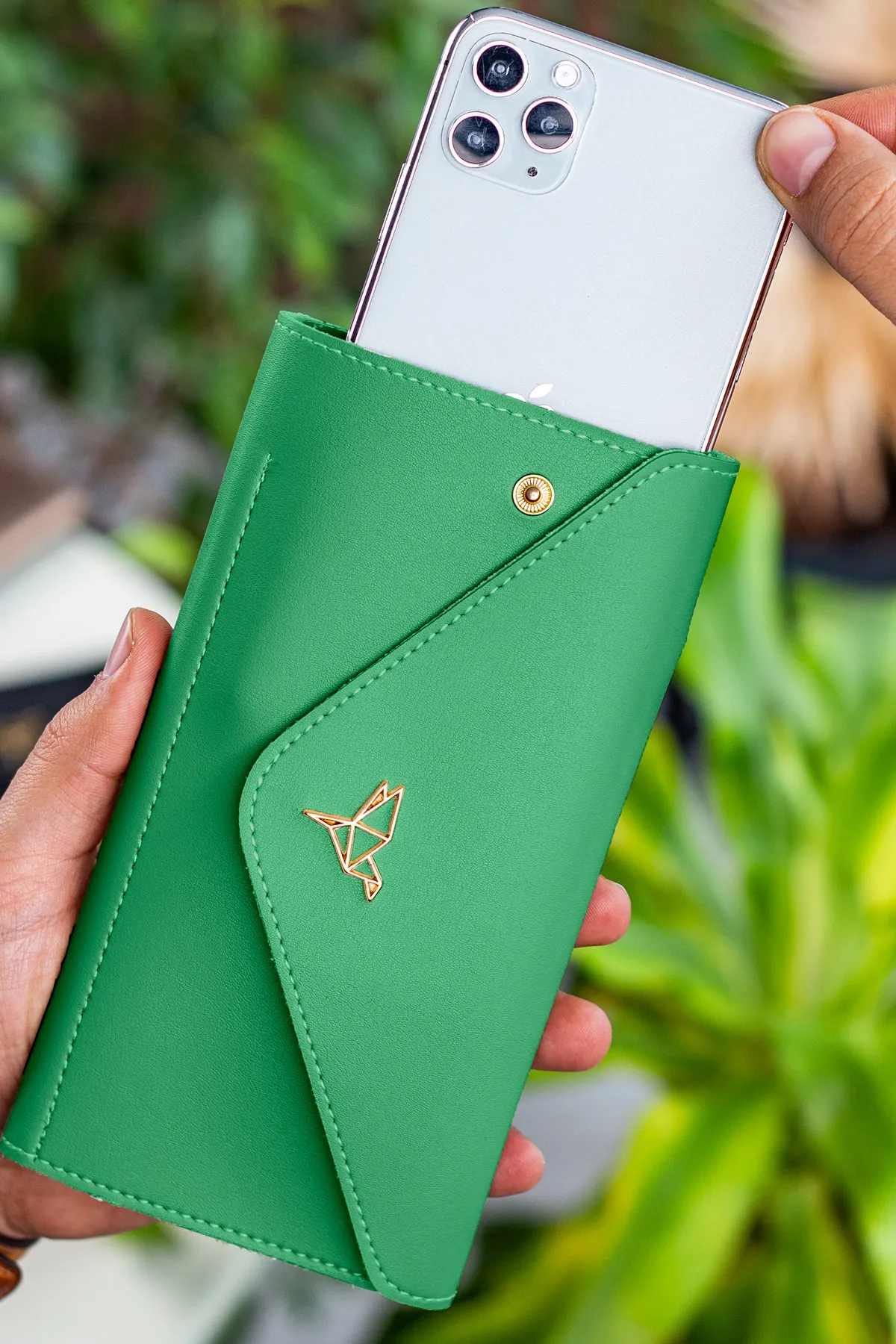 Garbalia  Grüne Damenbrieftasche im Umschlagmodell mit Telefon- und Münzfächern
