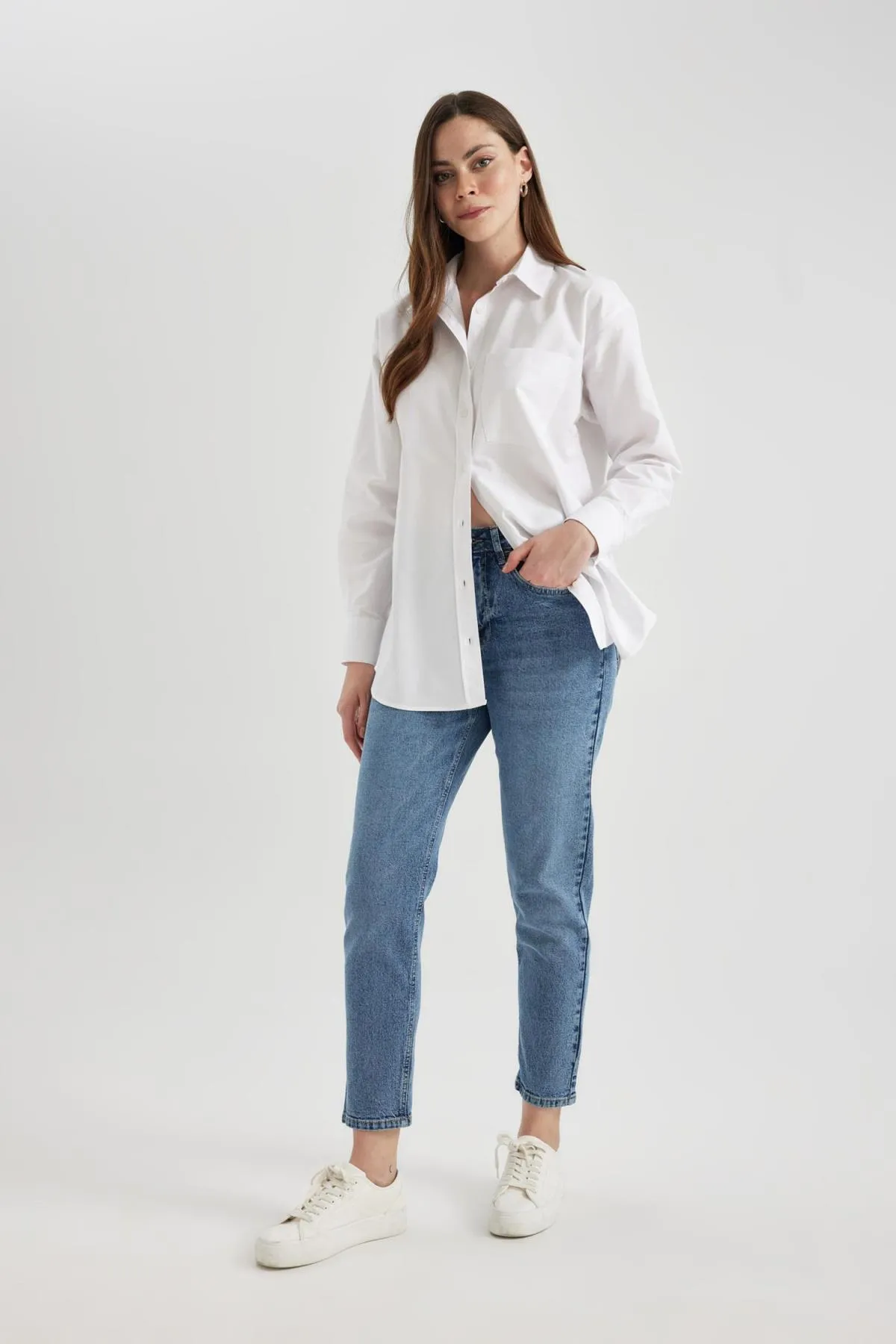 DeFacto  Lina Comfort Mom Fit Jeanshose mit hoher Taille und Knöchellänge B8845ax24sp